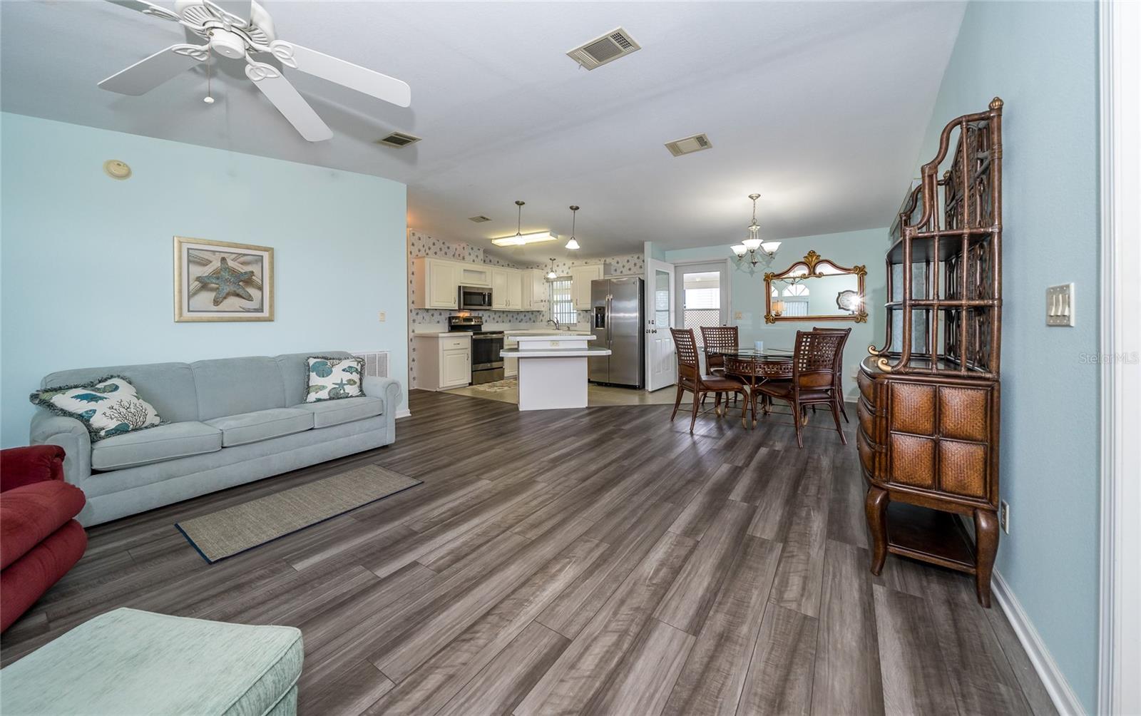 Image 28 of 61 For 37443 Gill Avenue