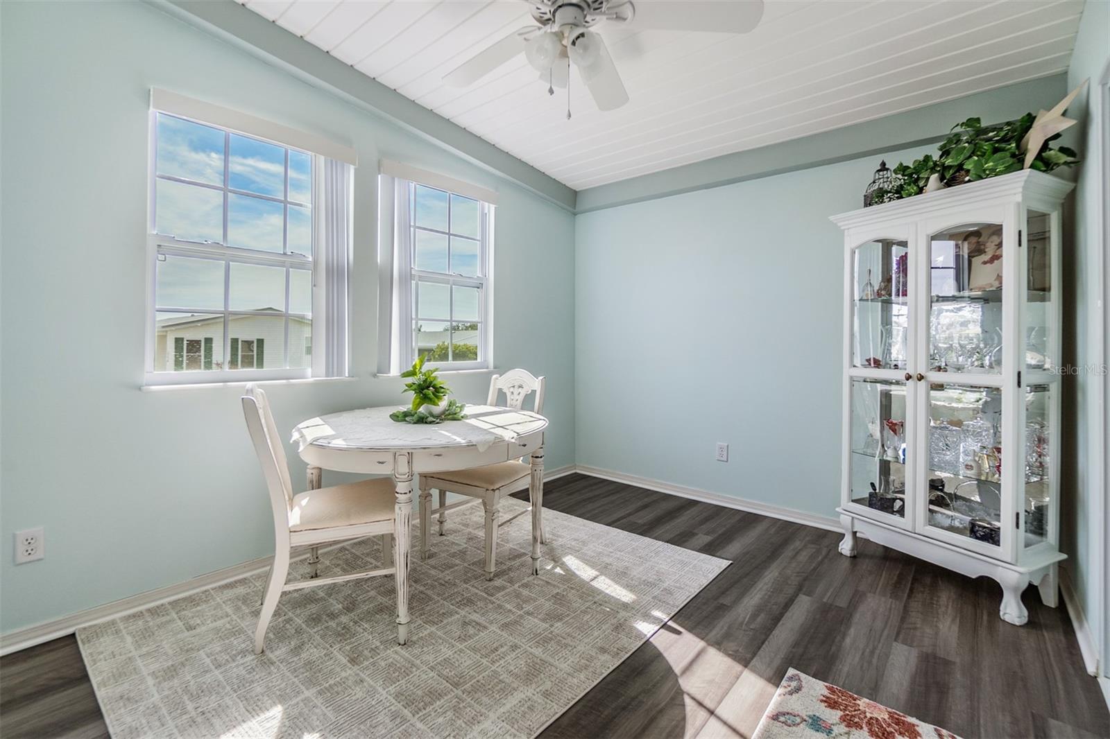 Image 3 of 61 For 37443 Gill Avenue