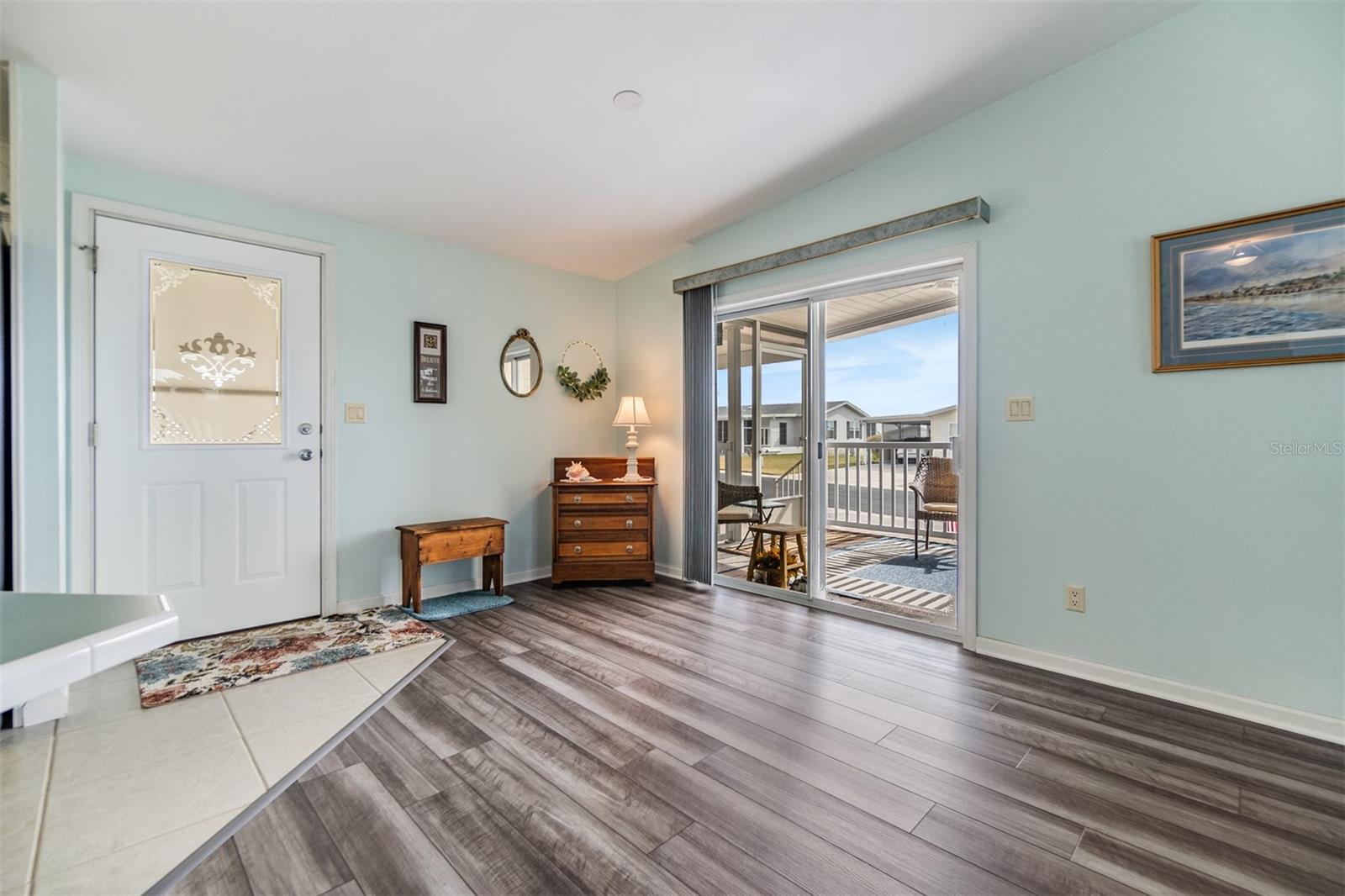 Image 4 of 61 For 37443 Gill Avenue