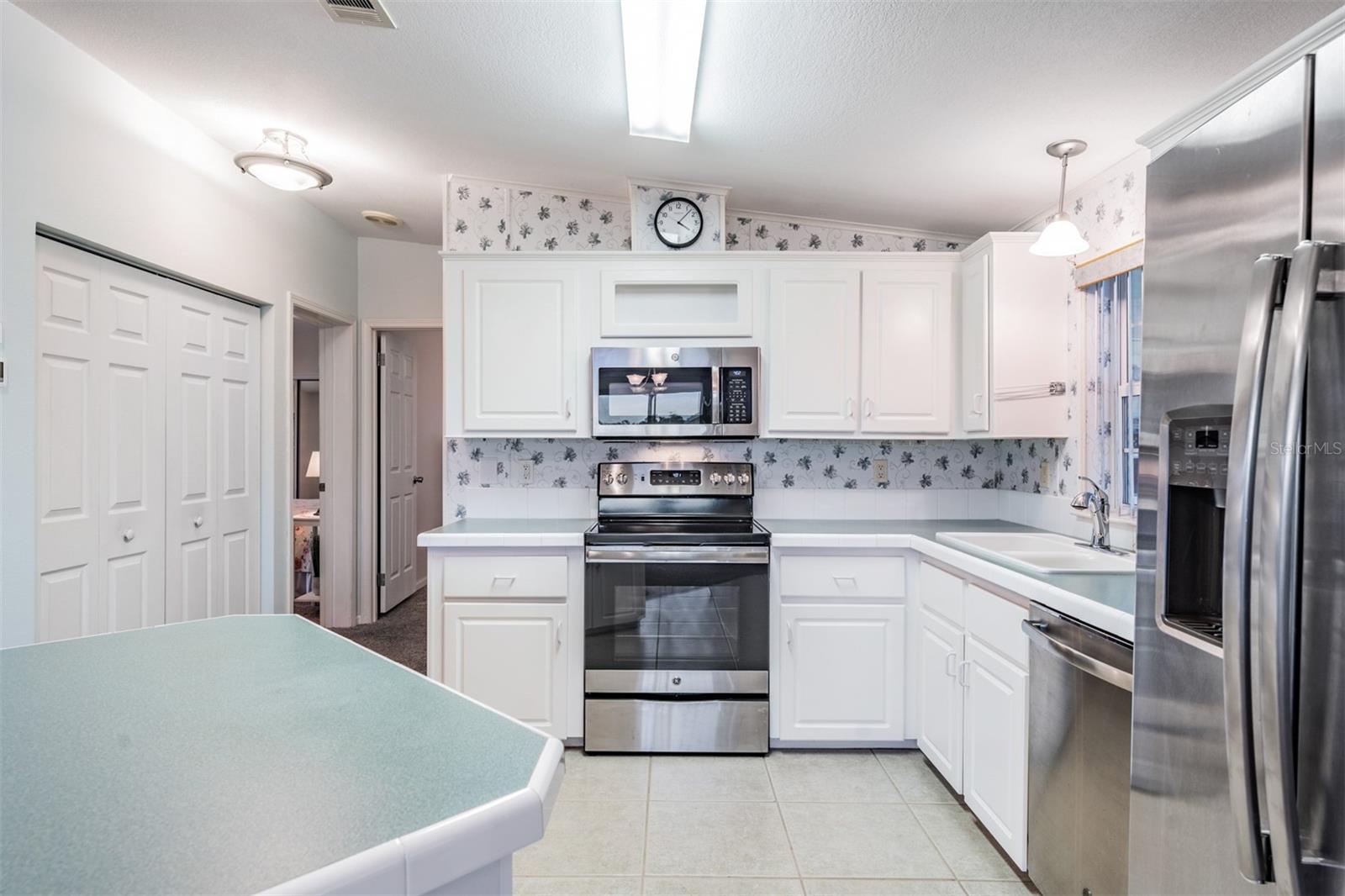 Image 48 of 61 For 37443 Gill Avenue