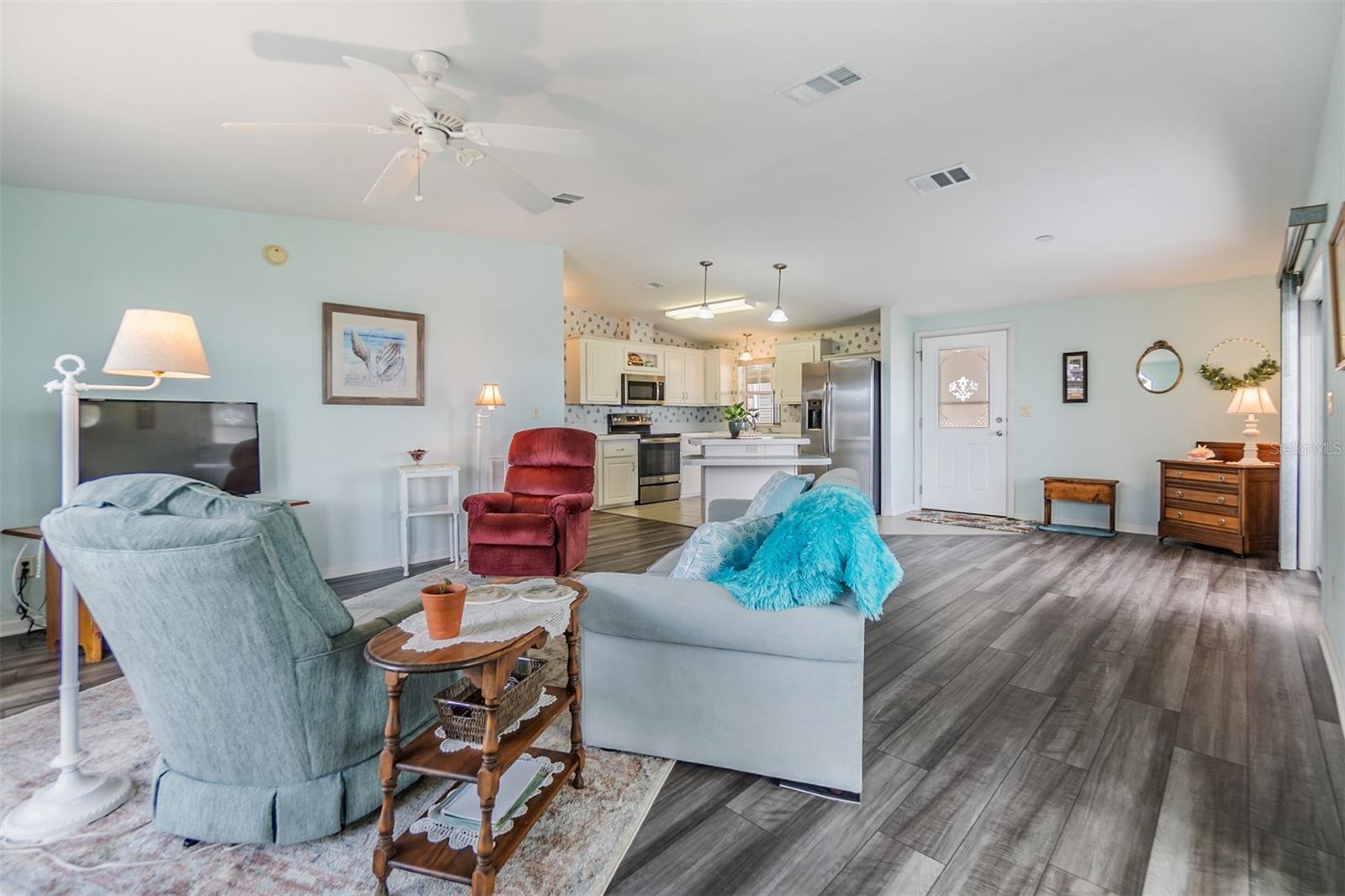 Image 8 of 61 For 37443 Gill Avenue