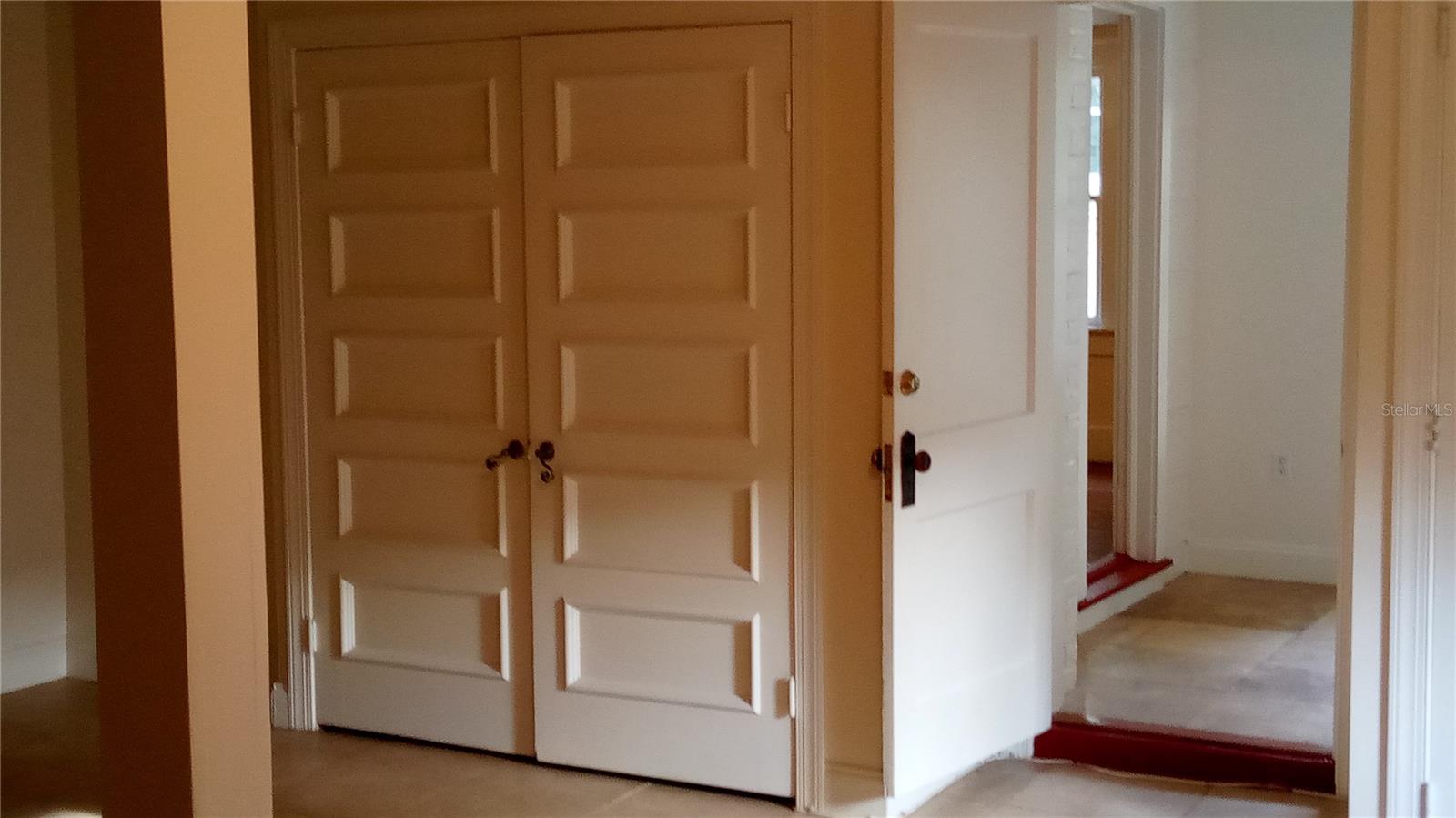 Image 5 of 9 For 316 11th Avenue Ne 4