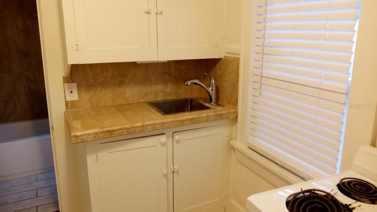 Image 7 of 9 For 316 11th Avenue Ne 4