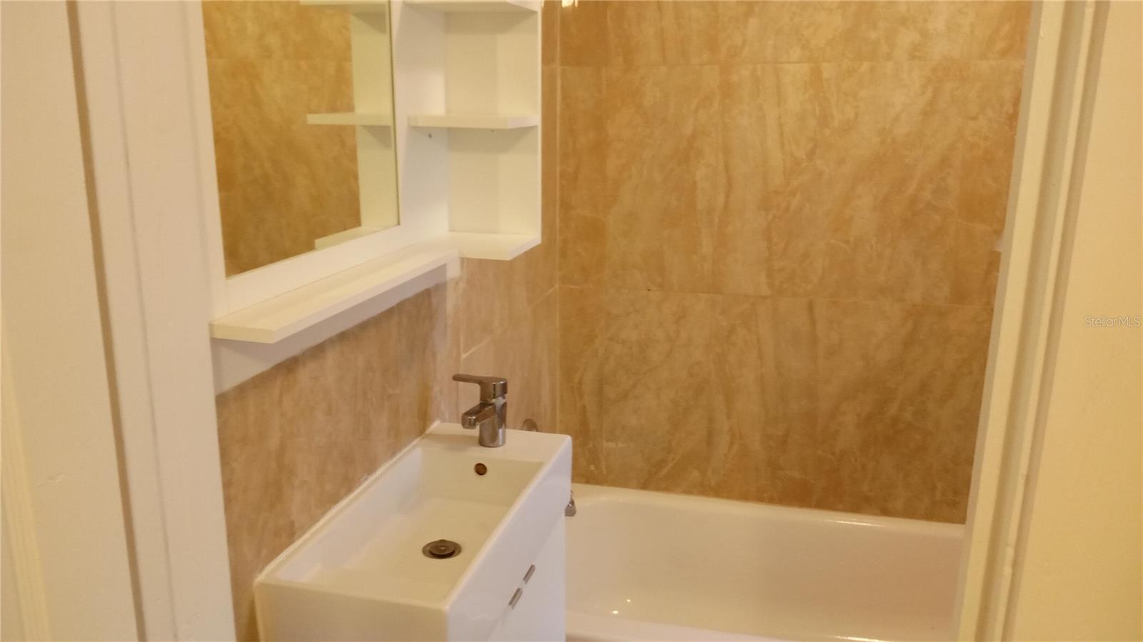 Image 9 of 9 For 316 11th Avenue Ne 4