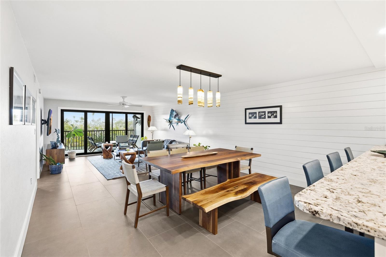 Image 12 of 59 For 950 Palm Avenue 101