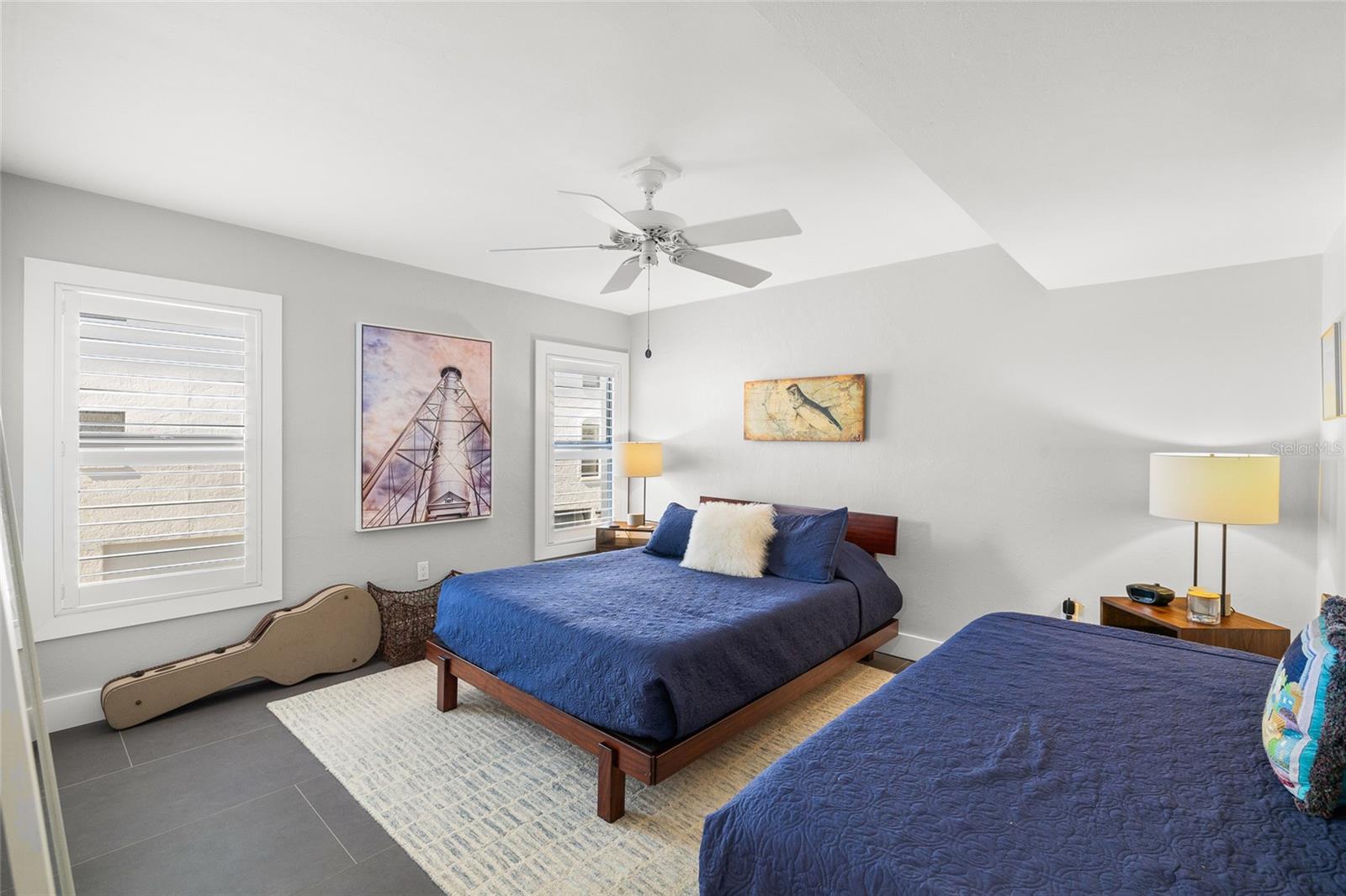 Image 25 of 59 For 950 Palm Avenue 101