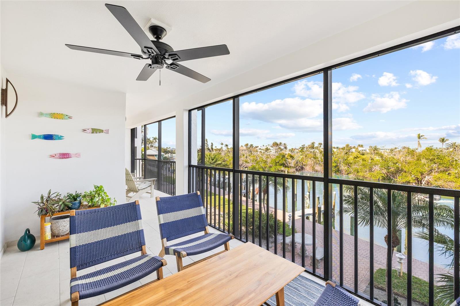 Image 34 of 59 For 950 Palm Avenue 101