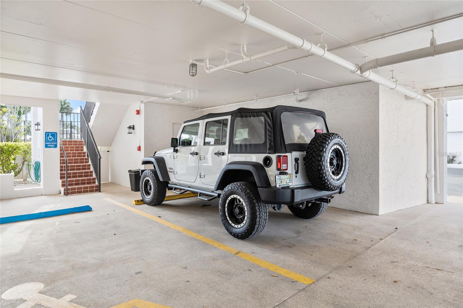 Image 39 of 59 For 950 Palm Avenue 101