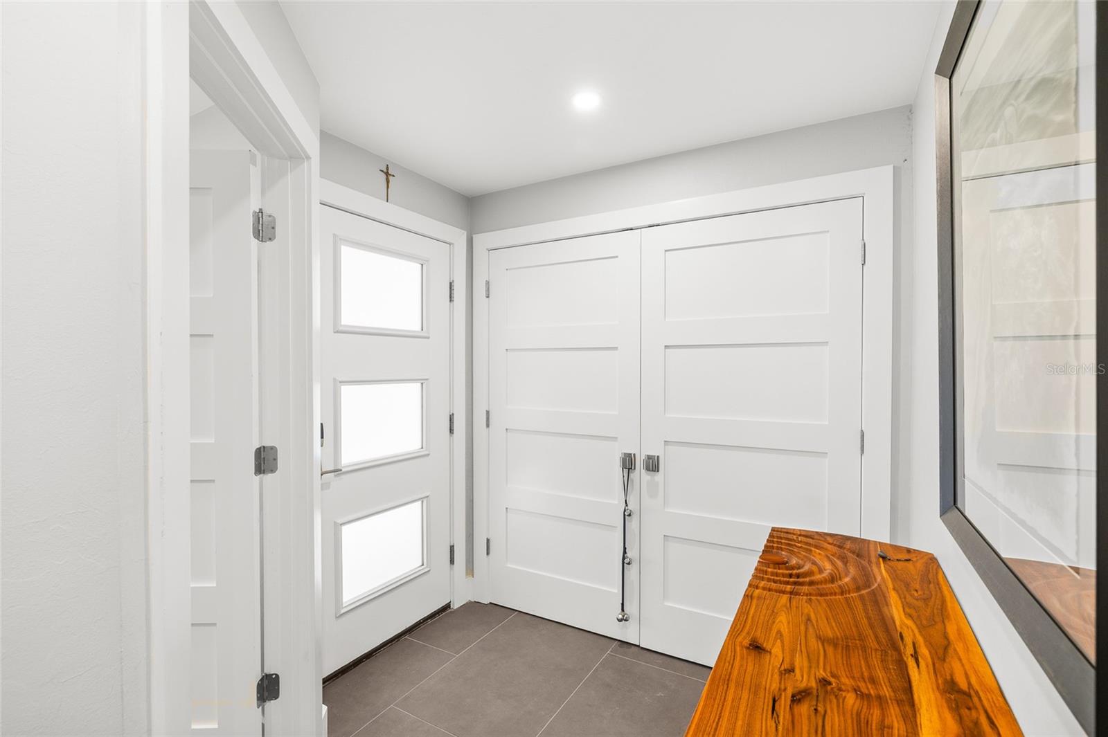 Image 4 of 59 For 950 Palm Avenue 101