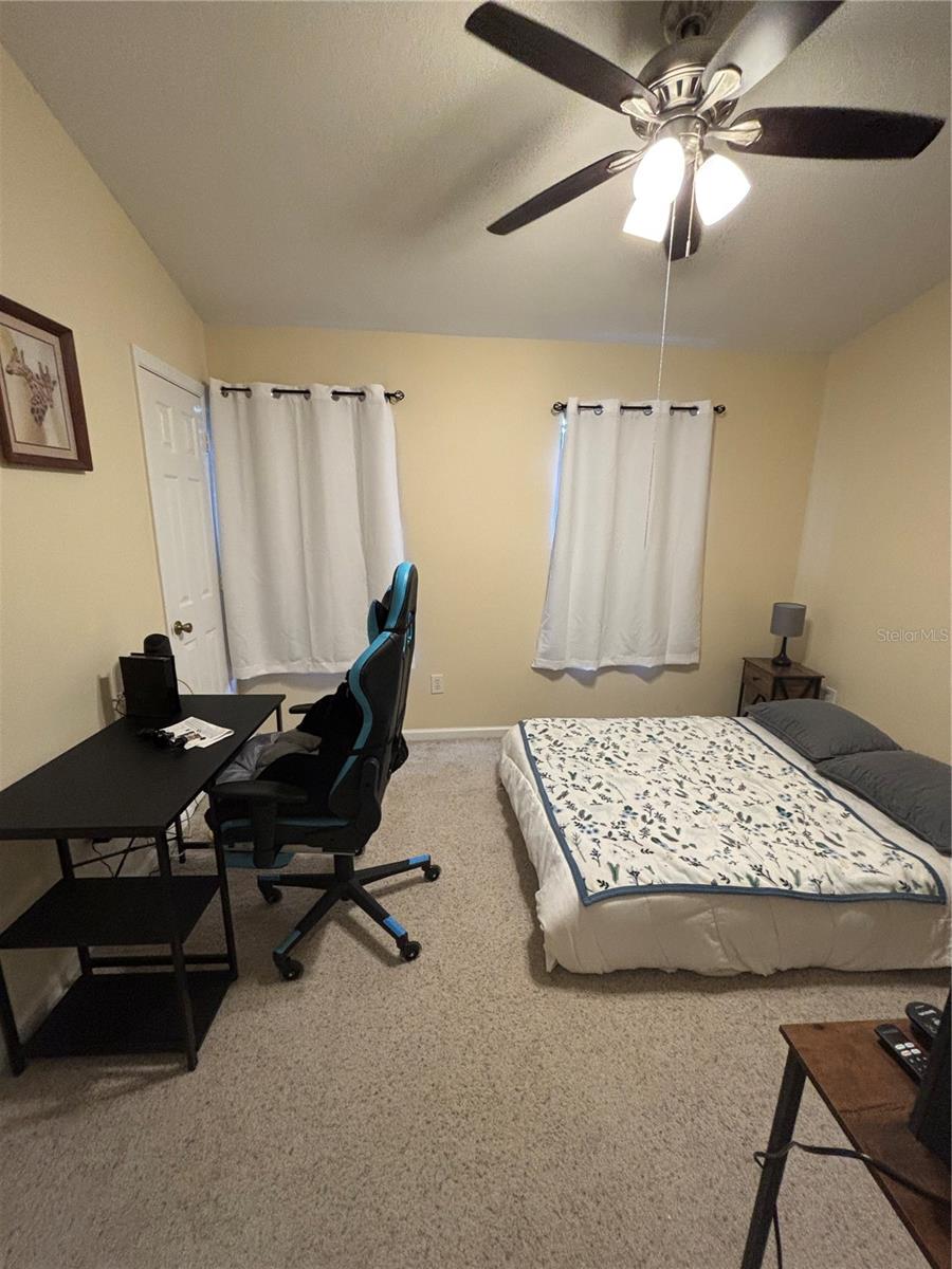 Image 7 of 12 For 870 Vineland Place