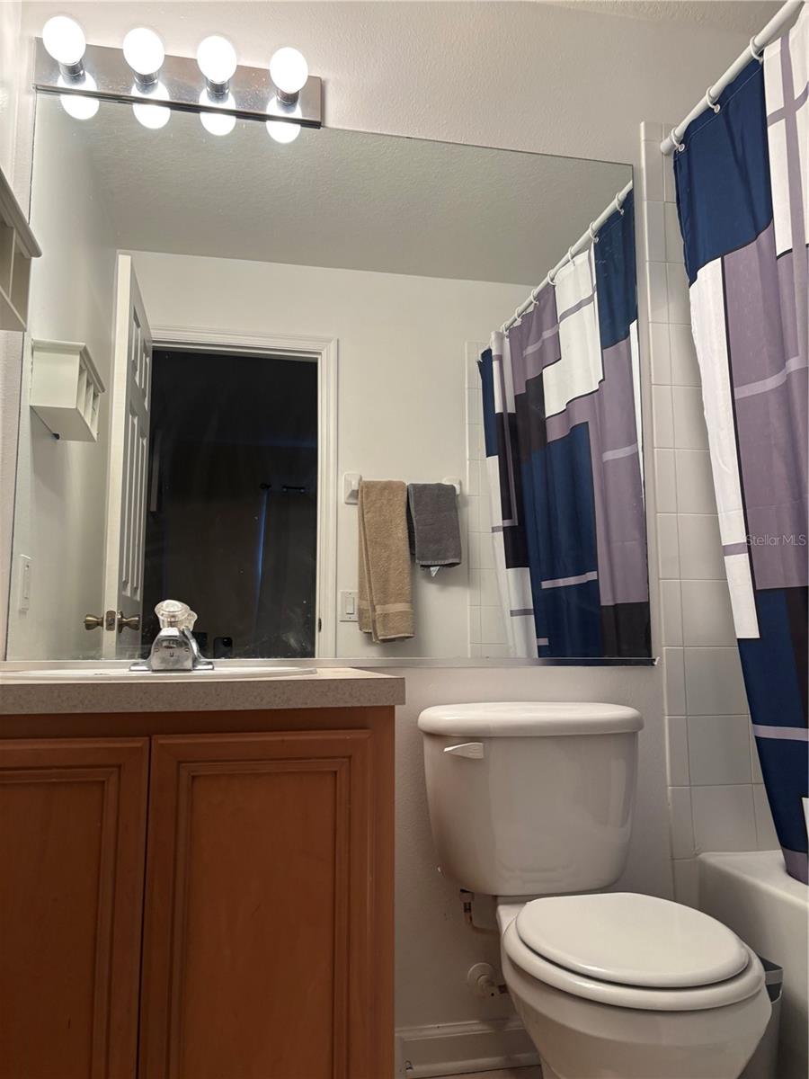 Image 8 of 12 For 870 Vineland Place