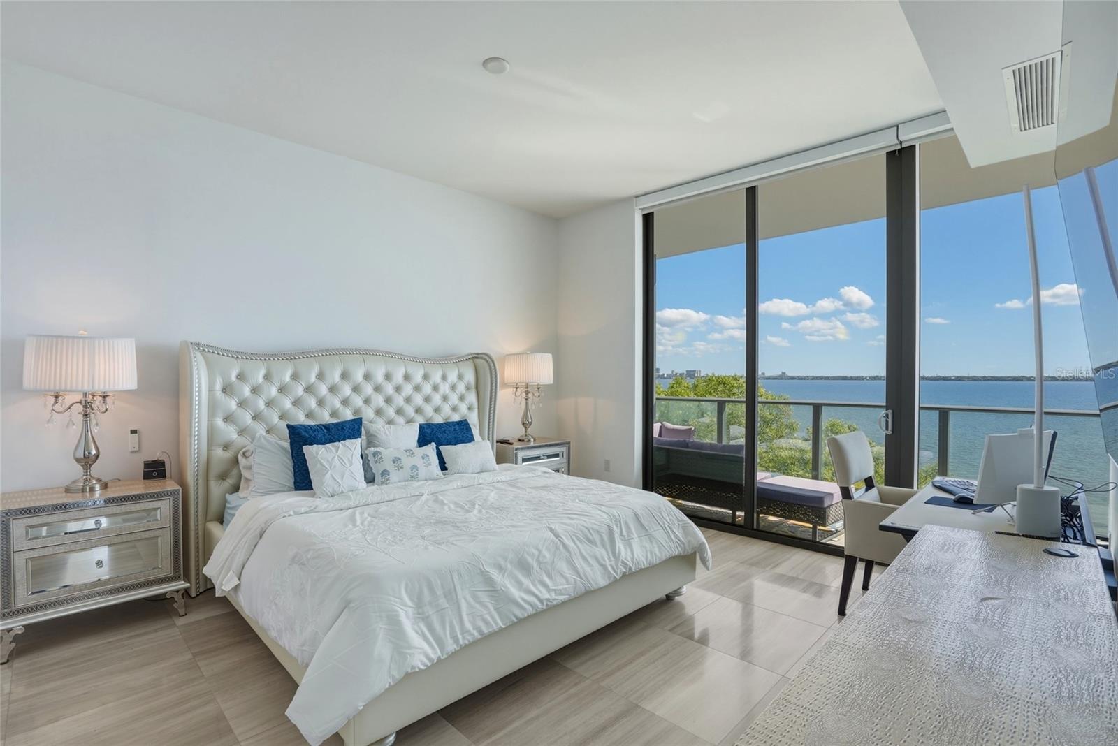 Image 18 of 88 For 3101 Bayshore Boulevard 504