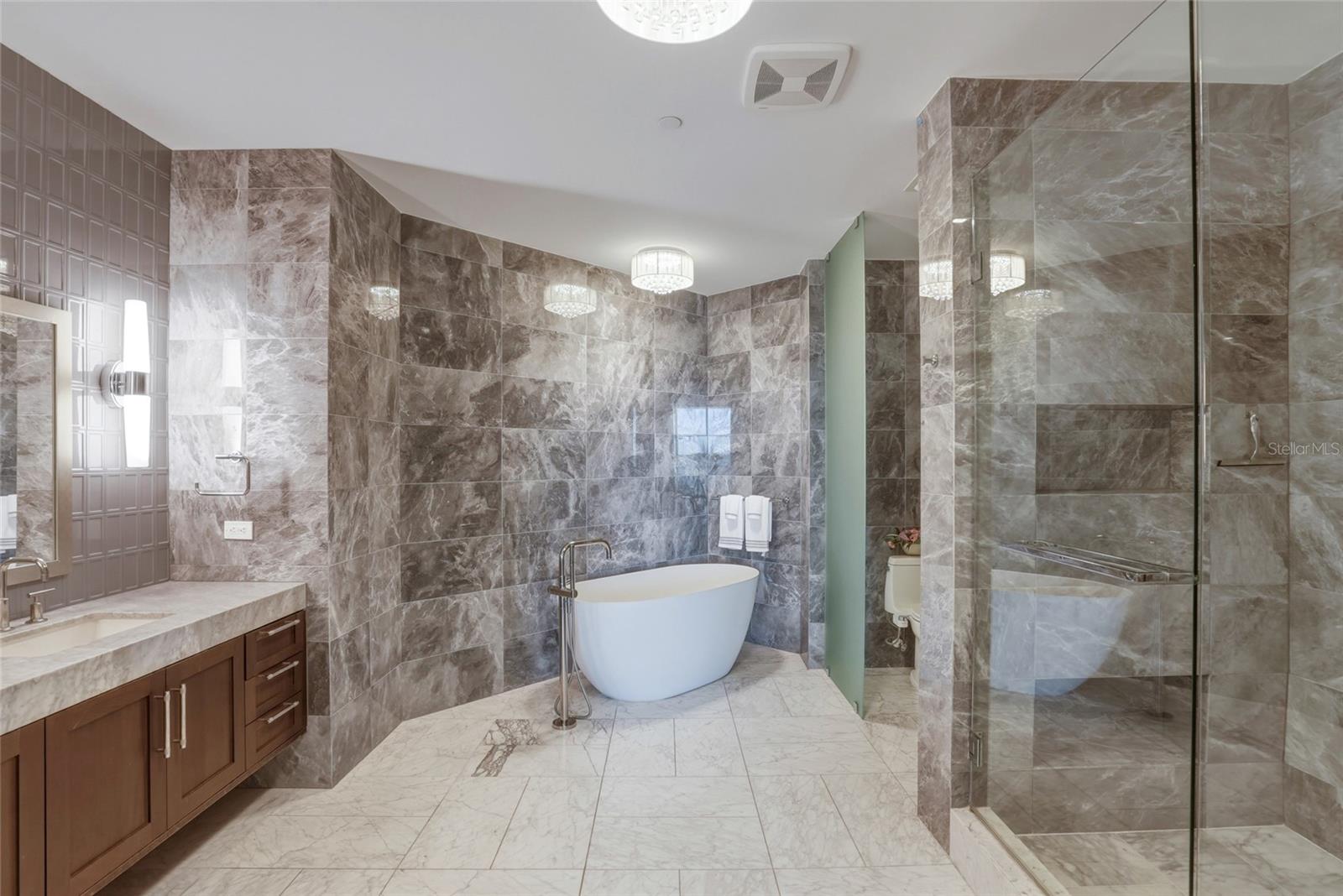 Image 24 of 88 For 3101 Bayshore Boulevard 504