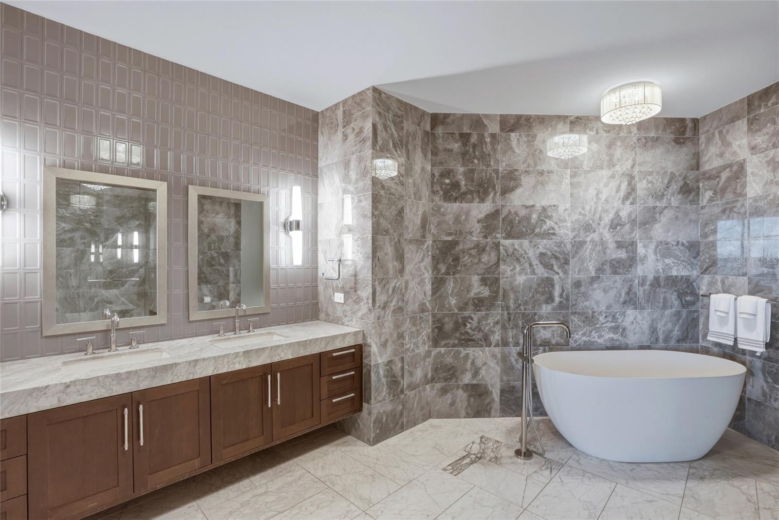 Image 25 of 88 For 3101 Bayshore Boulevard 504