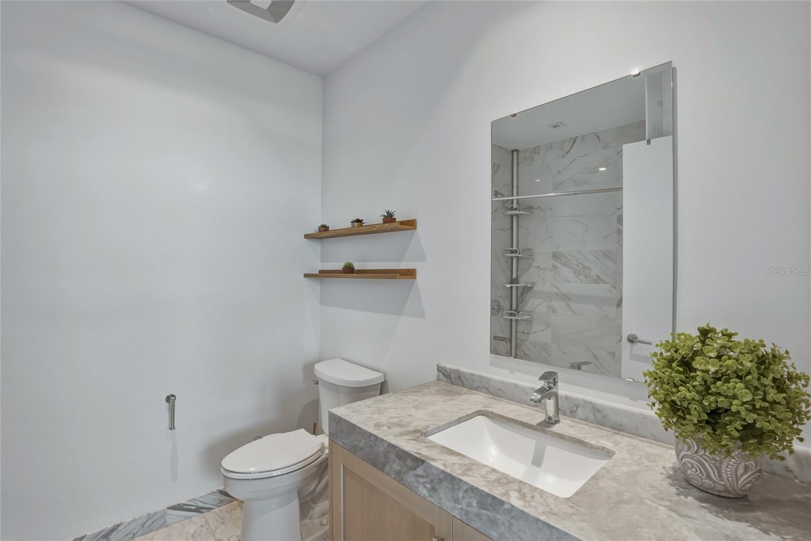 Image 32 of 88 For 3101 Bayshore Boulevard 504