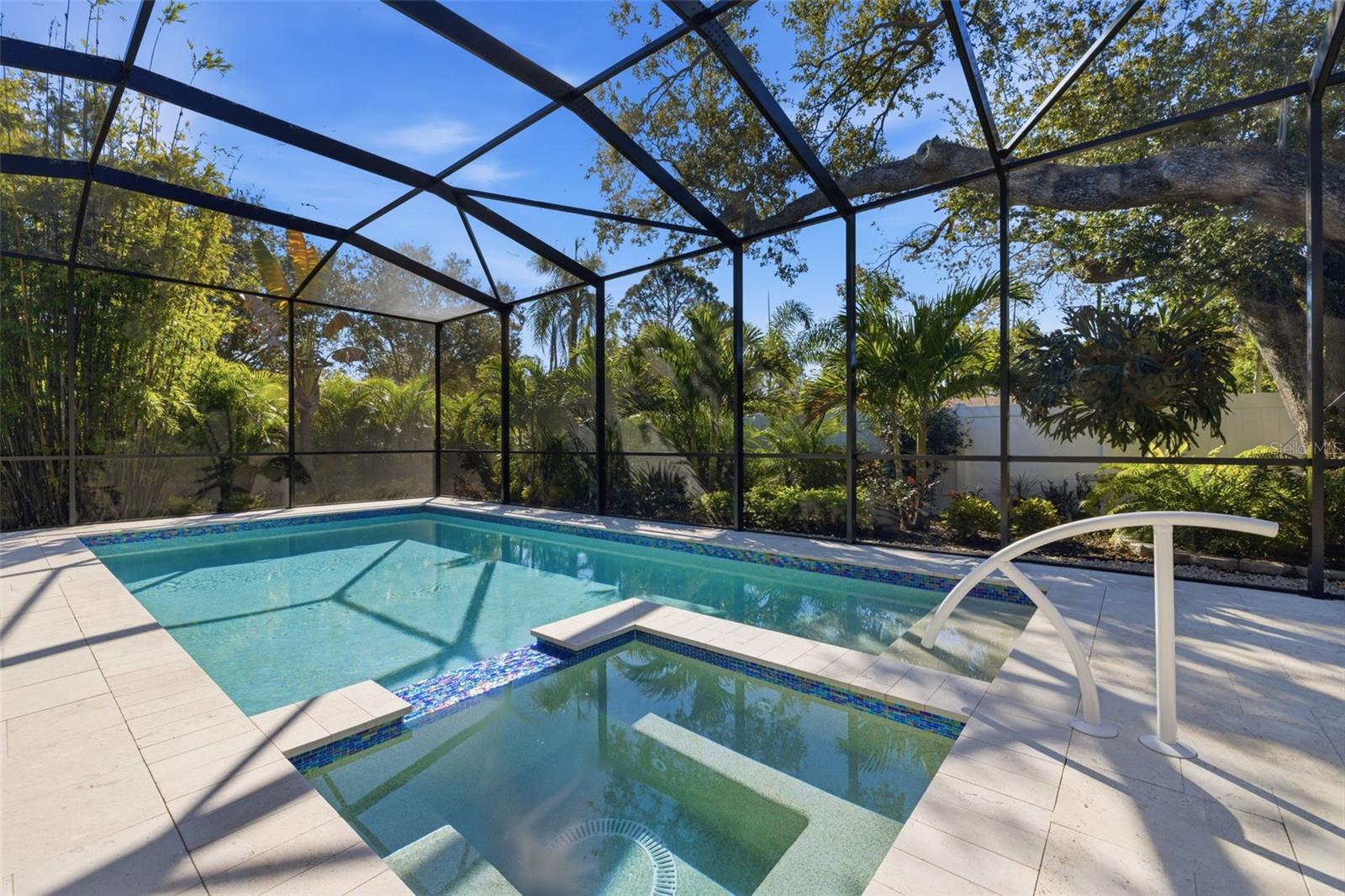 Image 20 of 99 For 639 43rd Avenue N