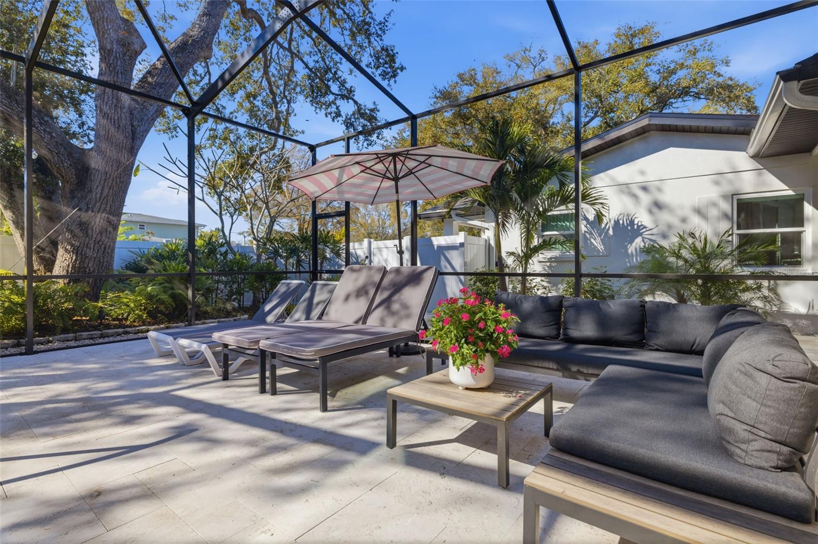 Image 21 of 99 For 639 43rd Avenue N