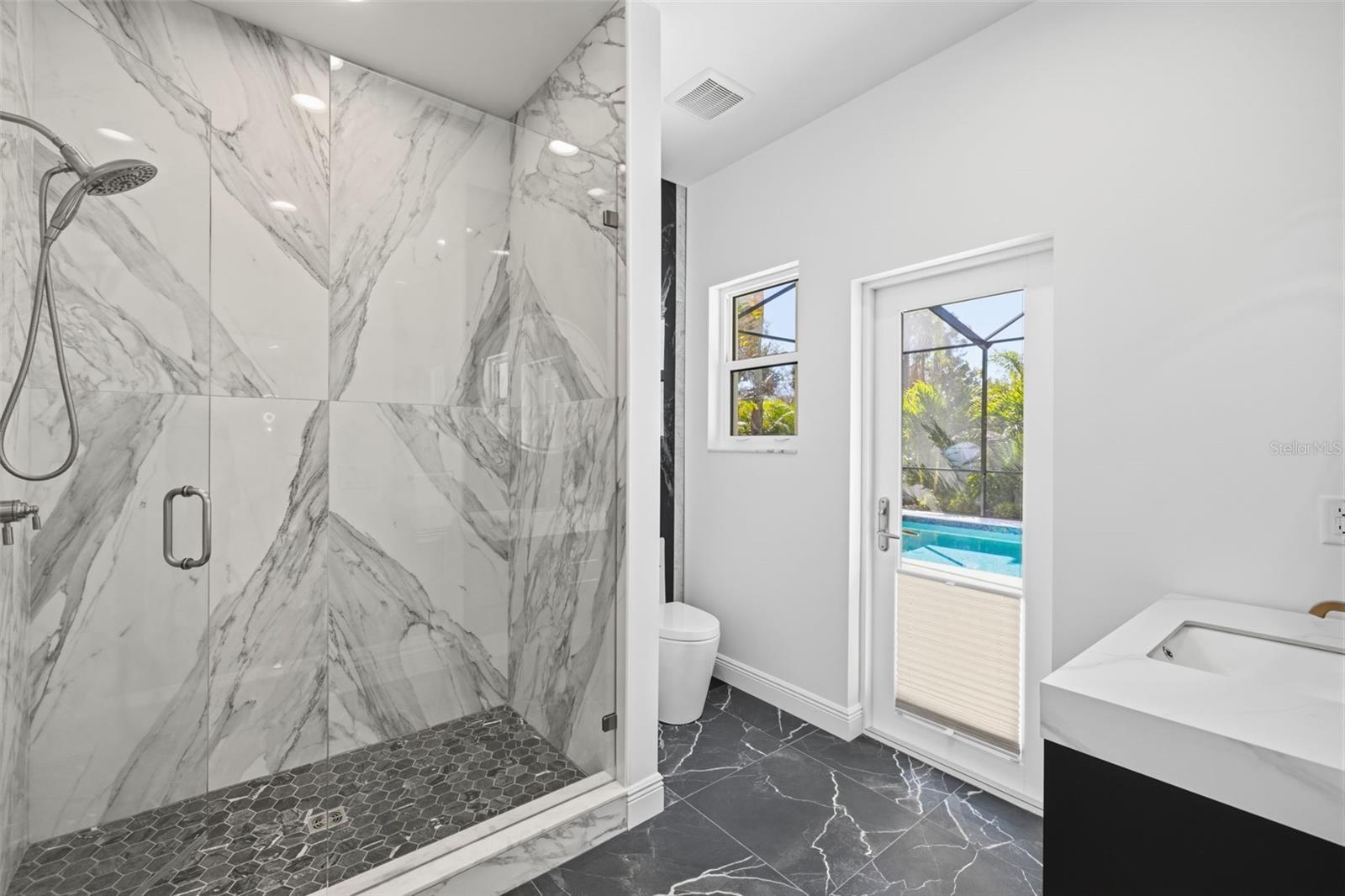 Image 22 of 99 For 639 43rd Avenue N