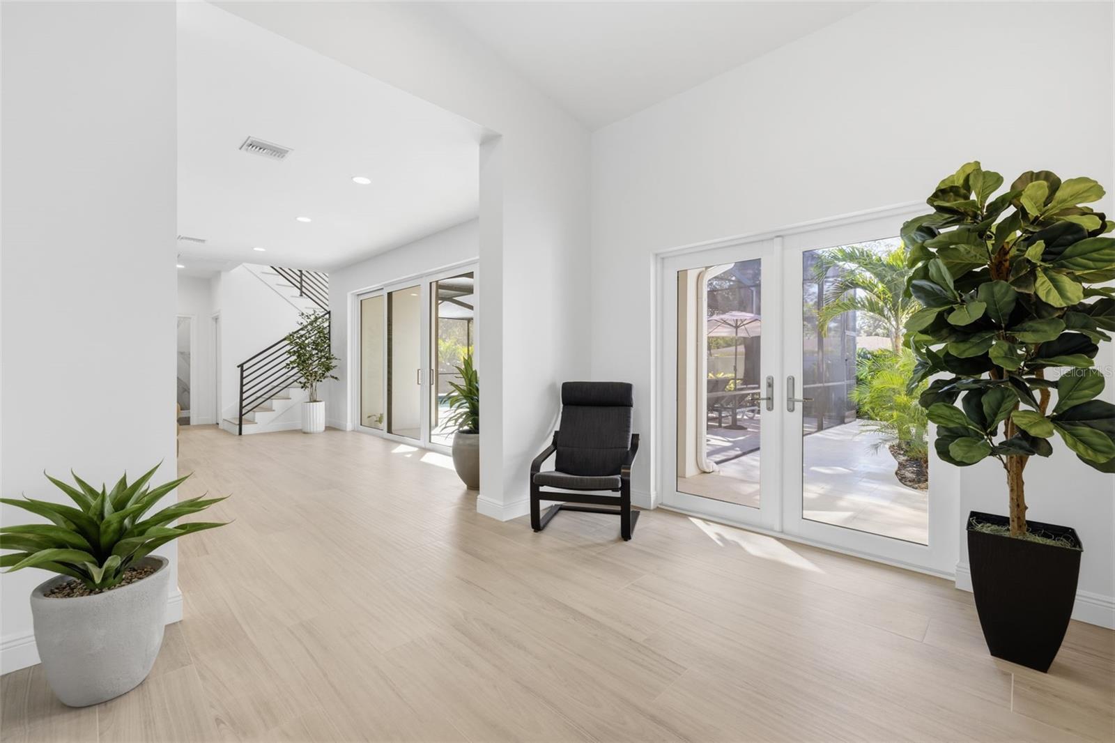 Image 25 of 99 For 639 43rd Avenue N