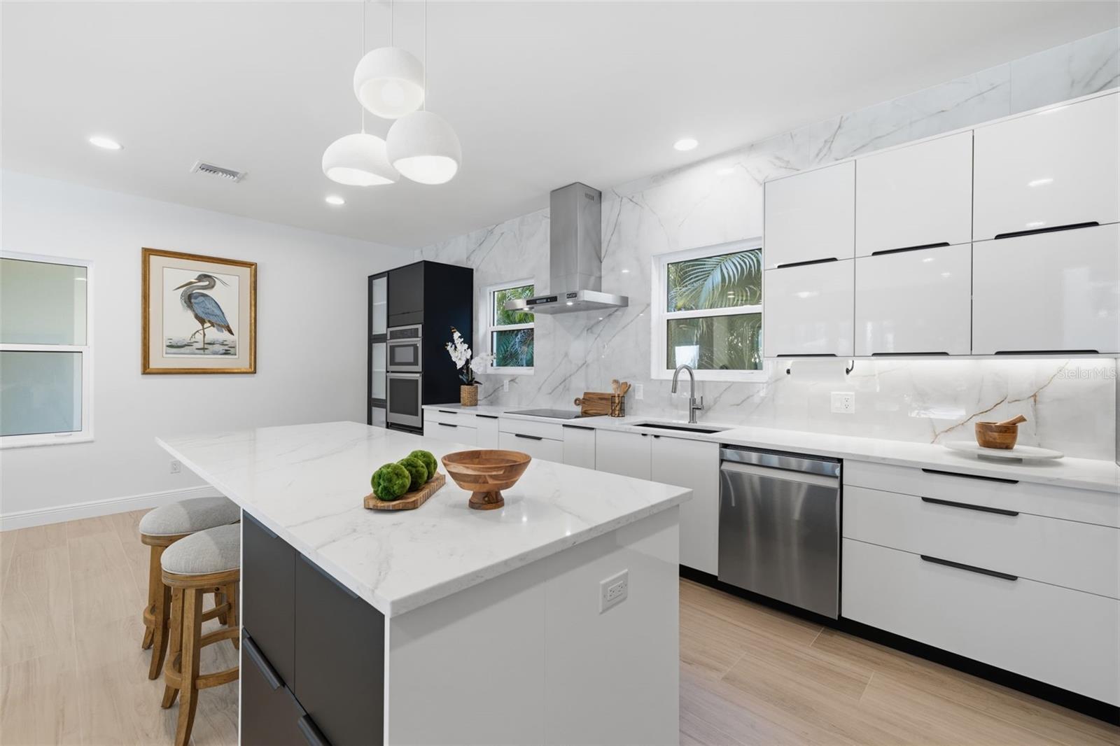 Image 3 of 99 For 639 43rd Avenue N