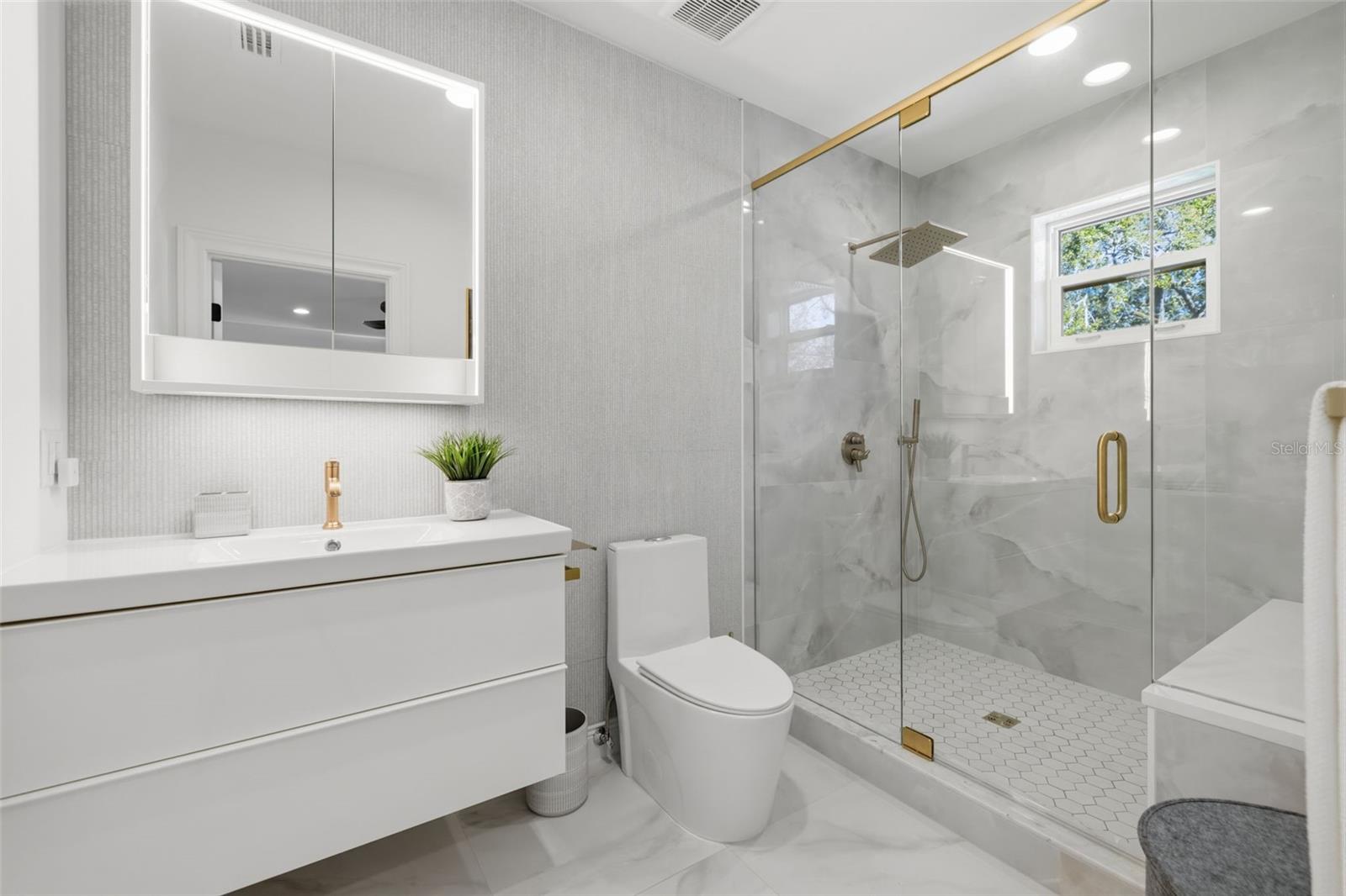 Image 31 of 99 For 639 43rd Avenue N