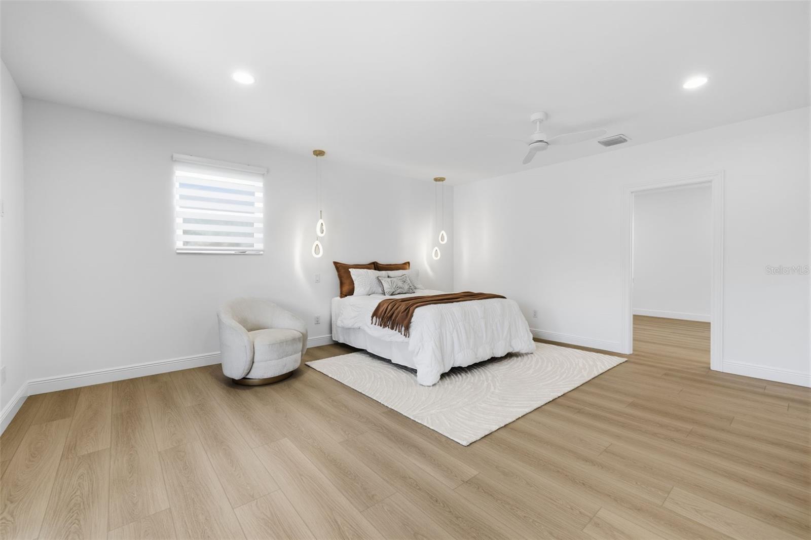 Image 34 of 99 For 639 43rd Avenue N