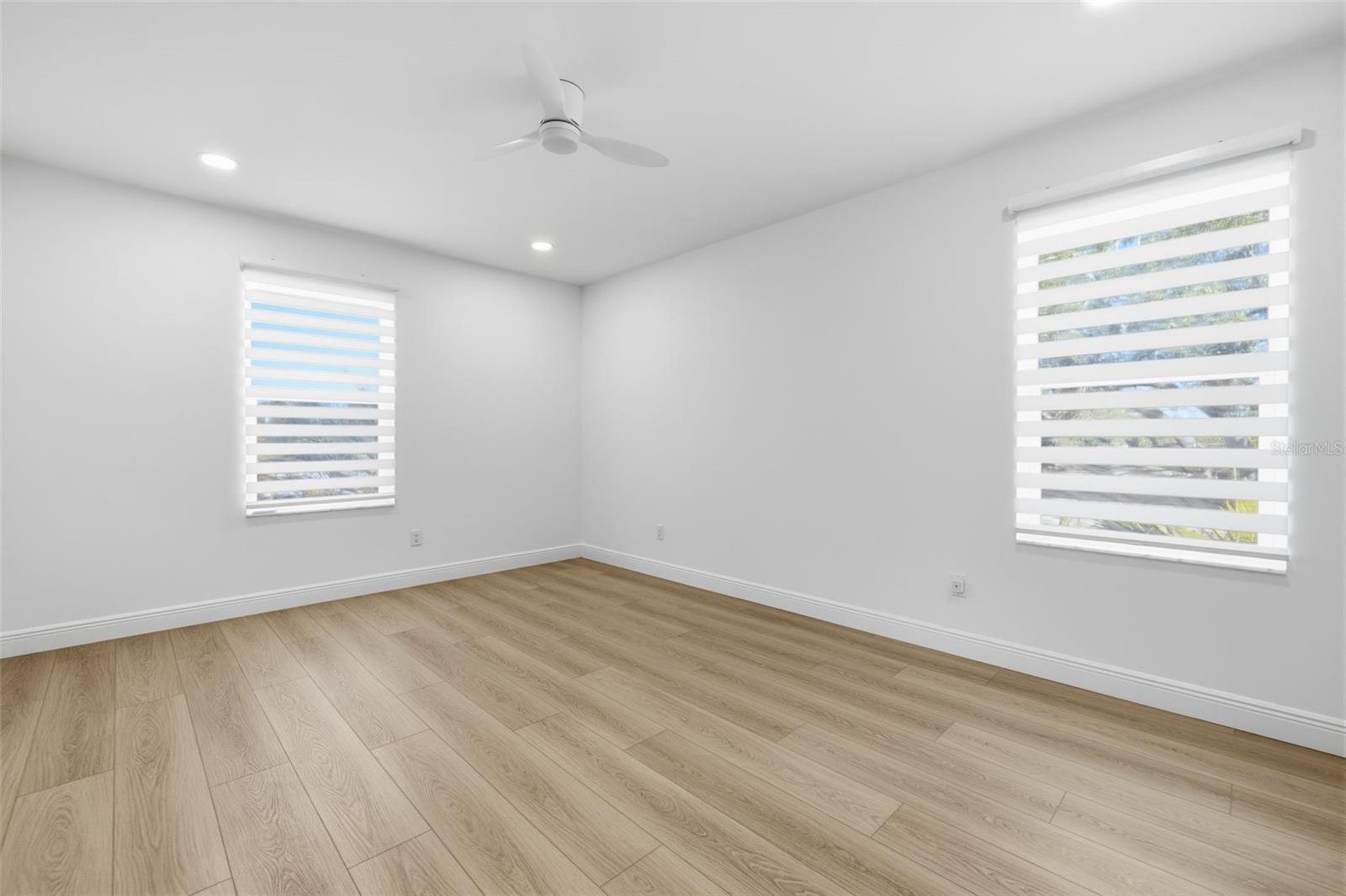 Image 36 of 99 For 639 43rd Avenue N