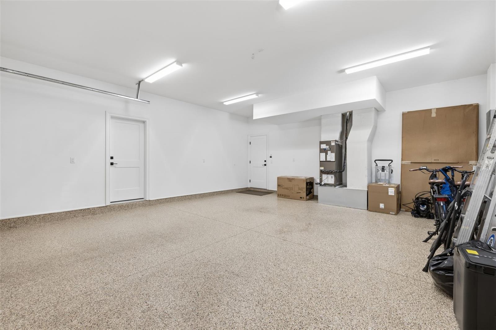 Image 43 of 99 For 639 43rd Avenue N