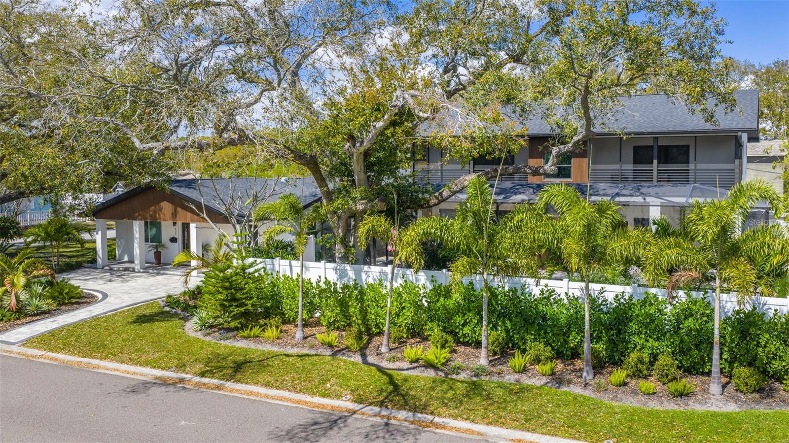 Image 54 of 99 For 639 43rd Avenue N