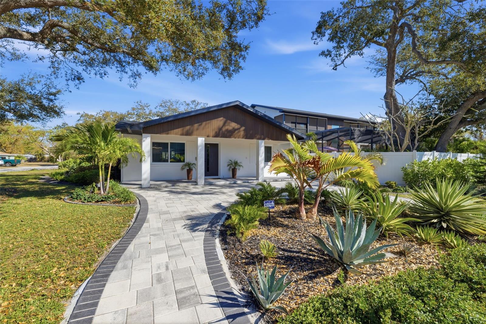 Image 59 of 99 For 639 43rd Avenue N