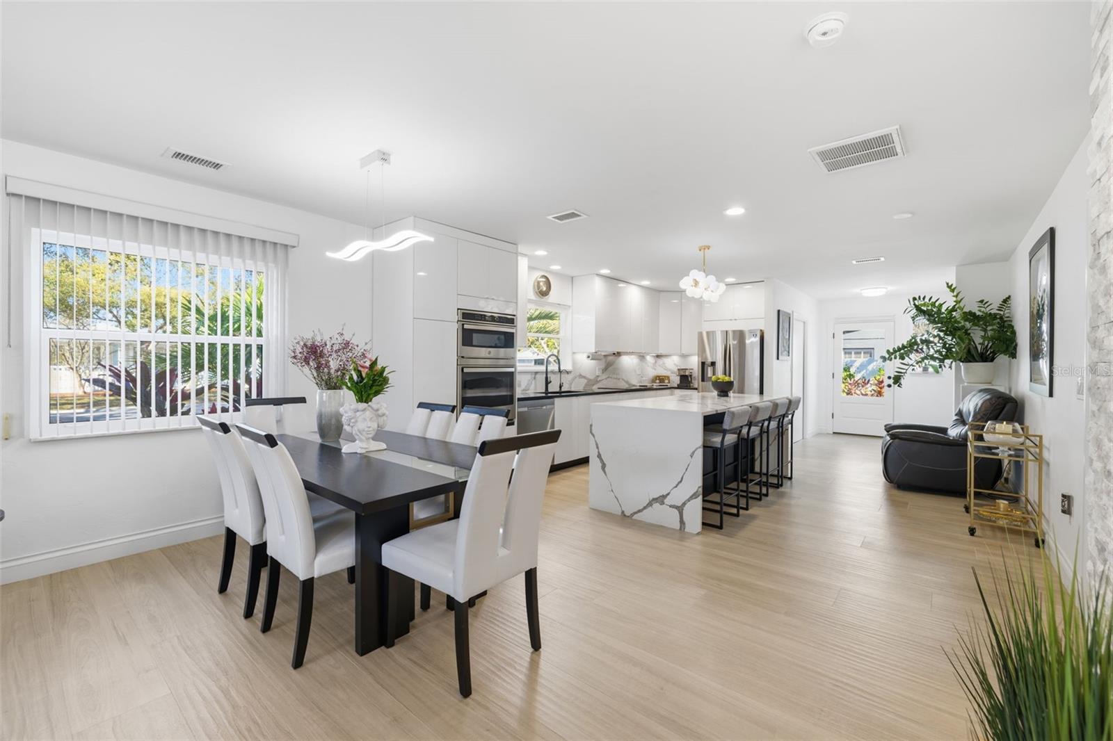 Image 63 of 99 For 639 43rd Avenue N