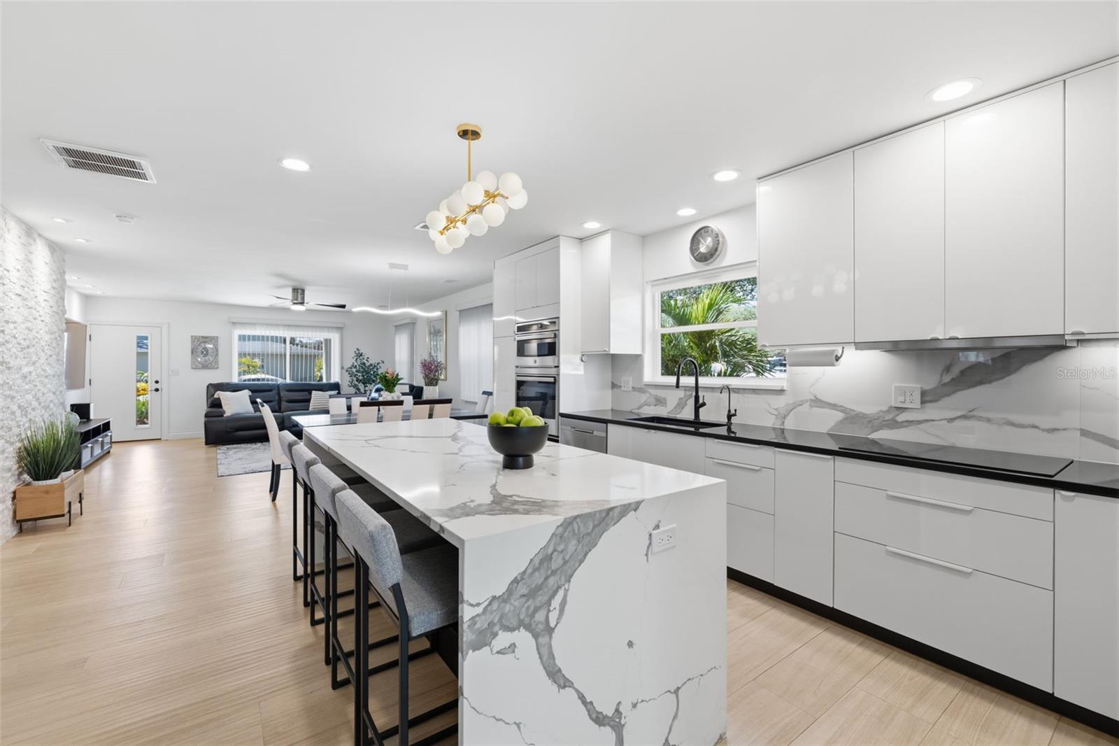 Image 65 of 99 For 639 43rd Avenue N