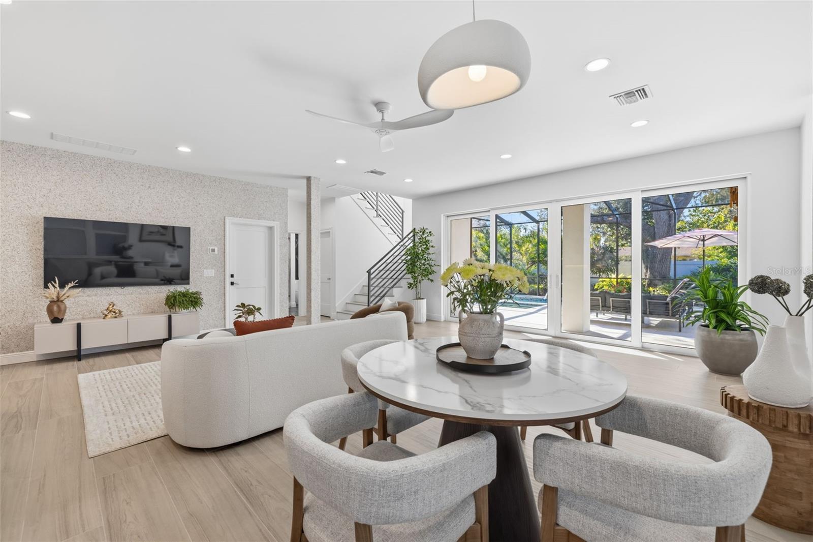 Image 9 of 99 For 639 43rd Avenue N