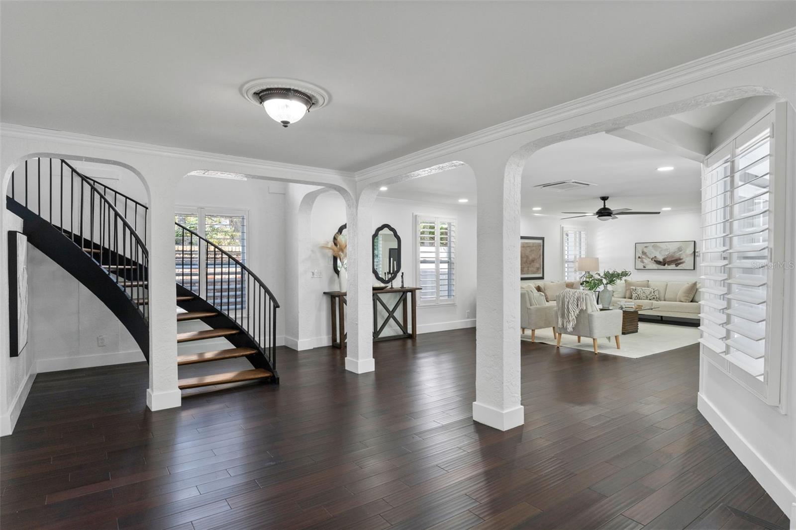 Image 18 of 67 For 222 11th Avenue N