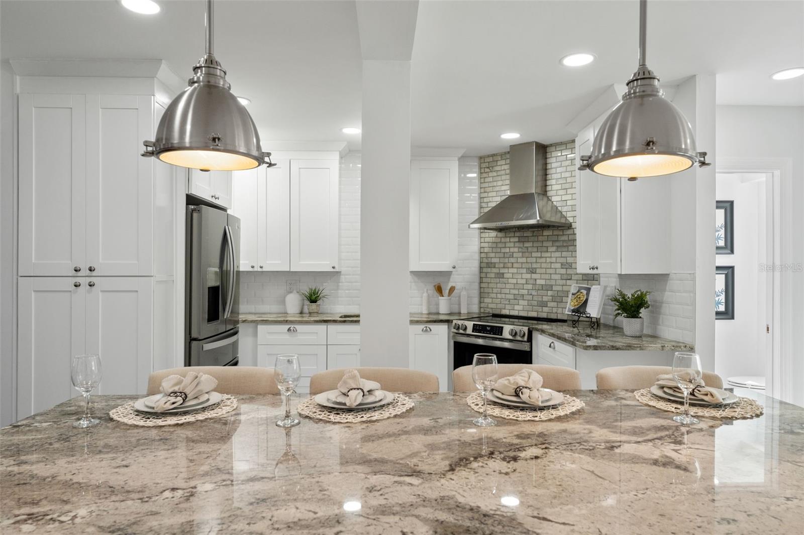 Image 25 of 67 For 222 11th Avenue N