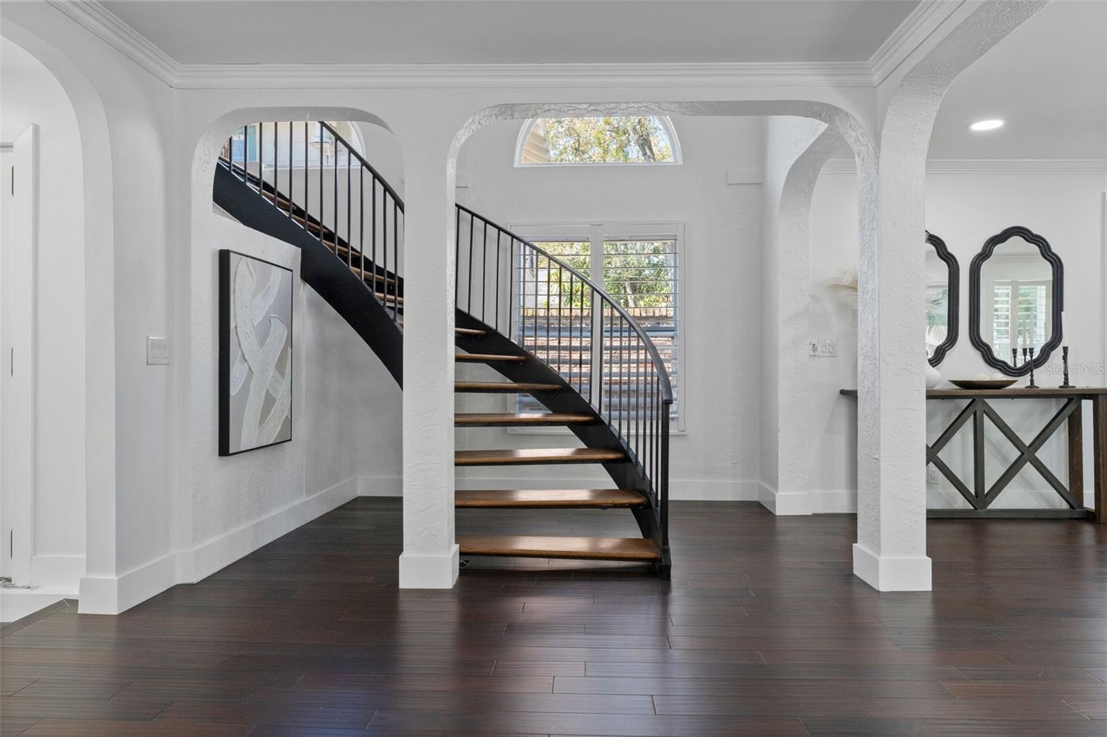 Image 36 of 67 For 222 11th Avenue N