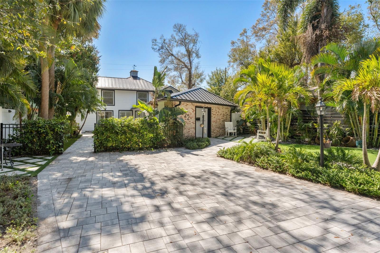 Image 54 of 67 For 222 11th Avenue N