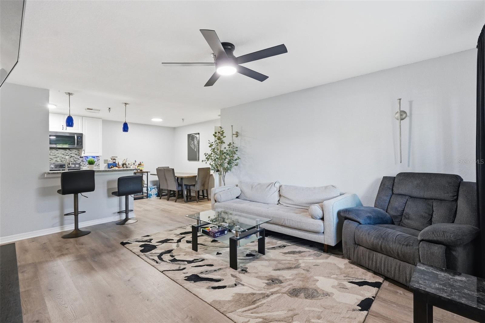 Image 4 of 23 For 10265 Gandy Boulevard N 1415