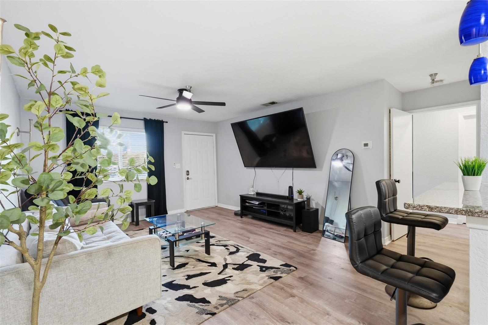 Image 6 of 23 For 10265 Gandy Boulevard N 1415