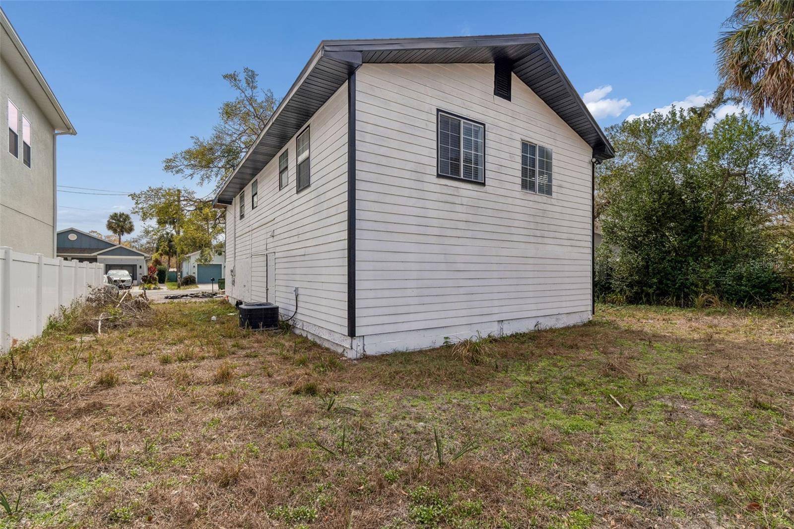 Image 15 of 26 For 2402 Cassell Street