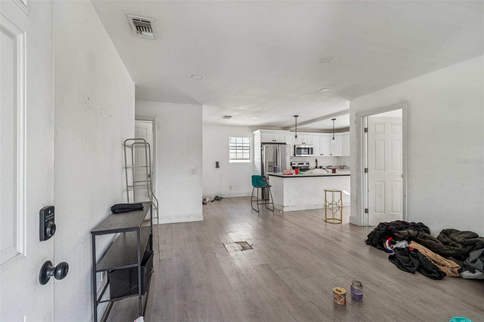 Image 17 of 26 For 2402 Cassell Street