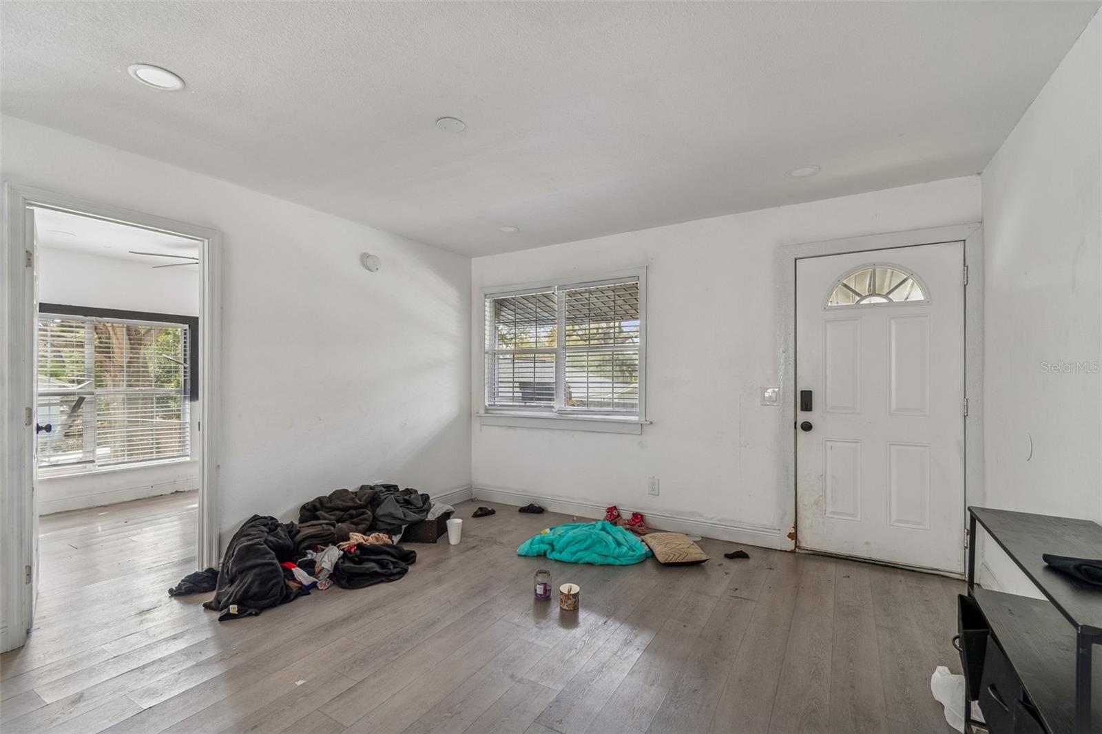 Image 18 of 26 For 2402 Cassell Street