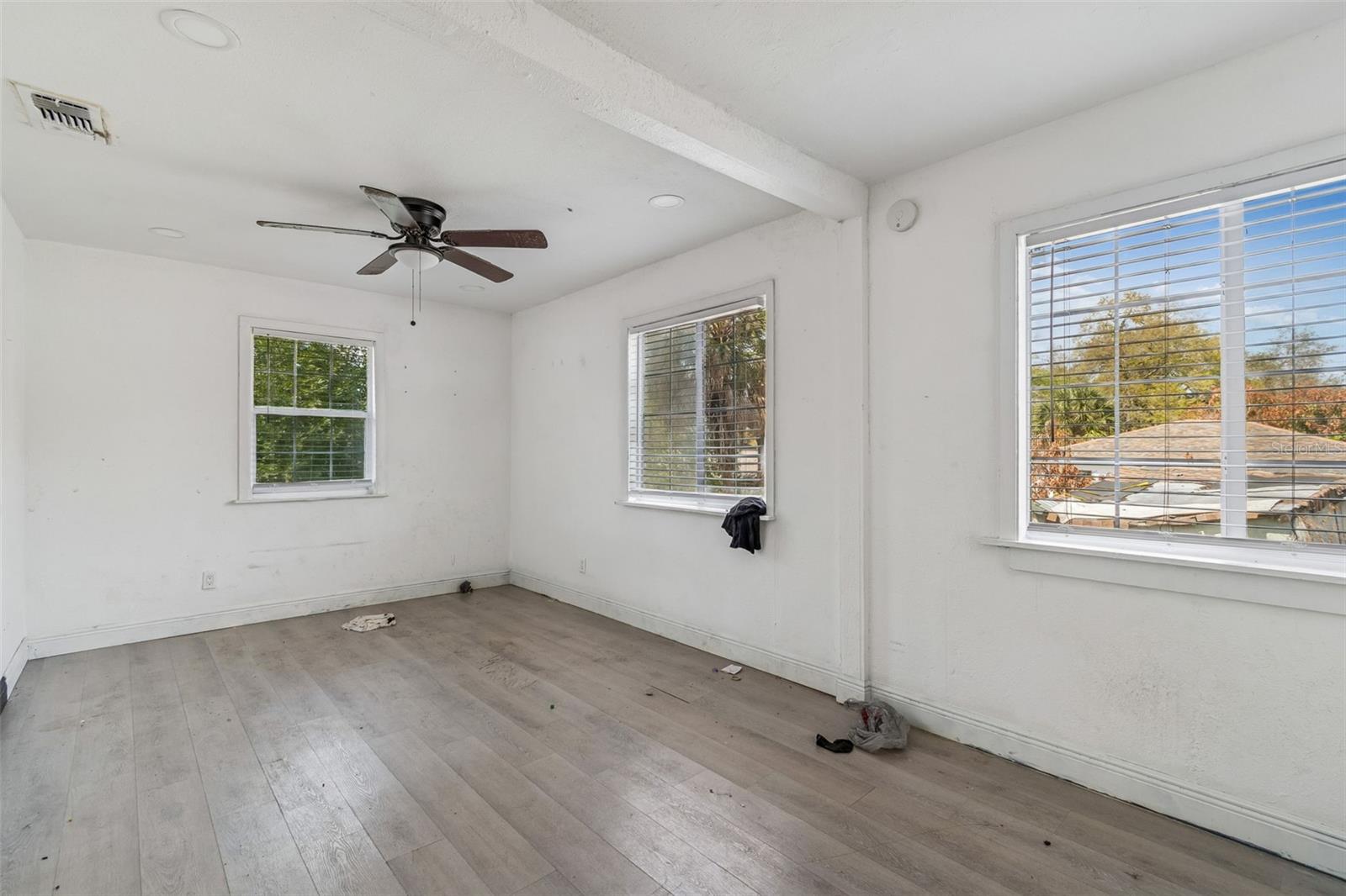 Image 6 of 26 For 2402 Cassell Street