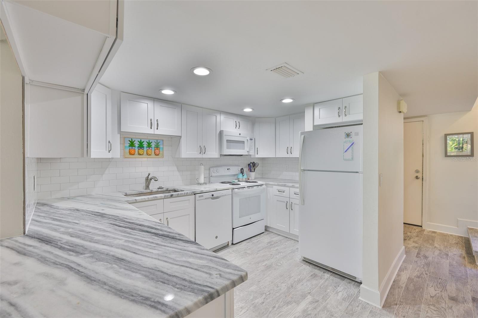 Image 6 of 33 For 1028 Apollo Beach Boulevard 8