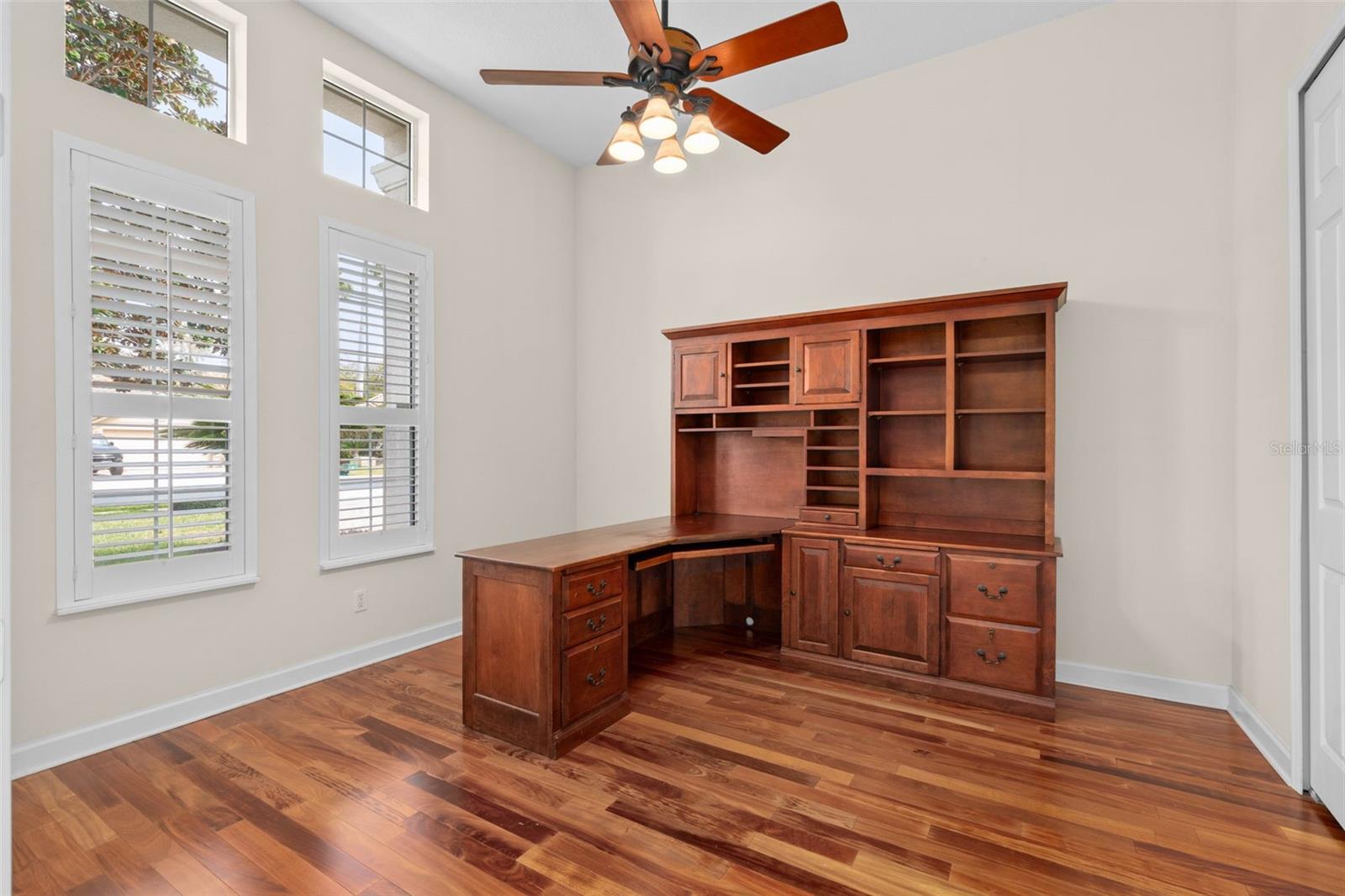 Listing photo id 14 for 1950 Elkhorn Court