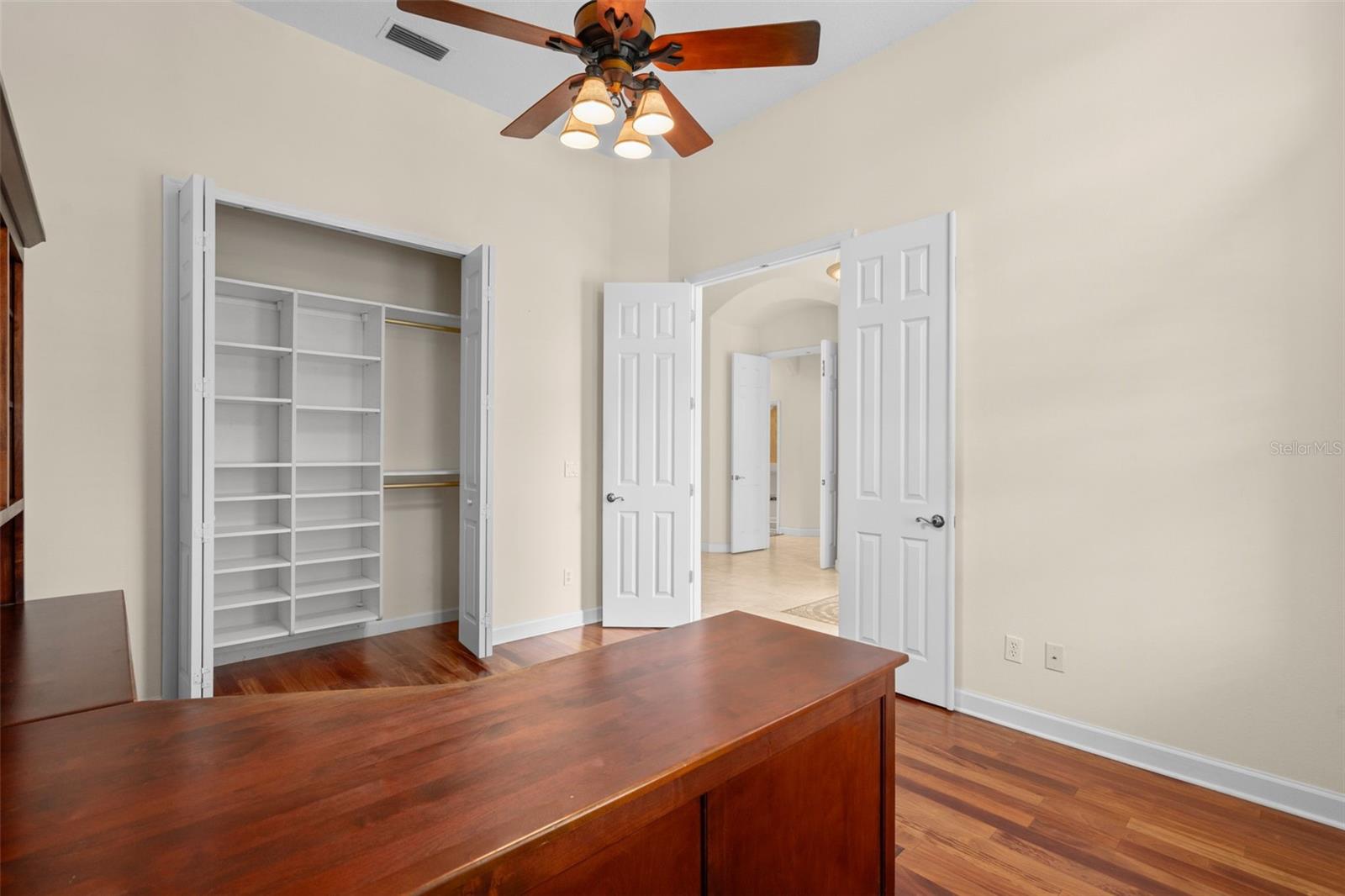 Listing photo id 15 for 1950 Elkhorn Court