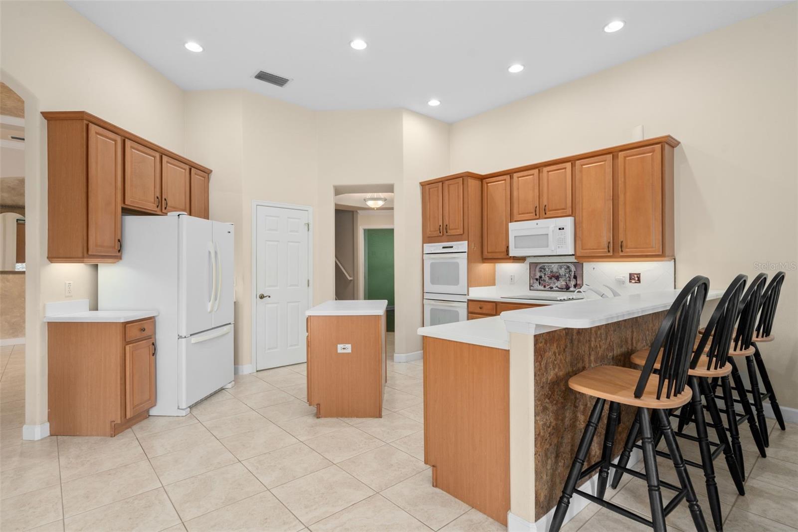 Listing photo id 17 for 1950 Elkhorn Court