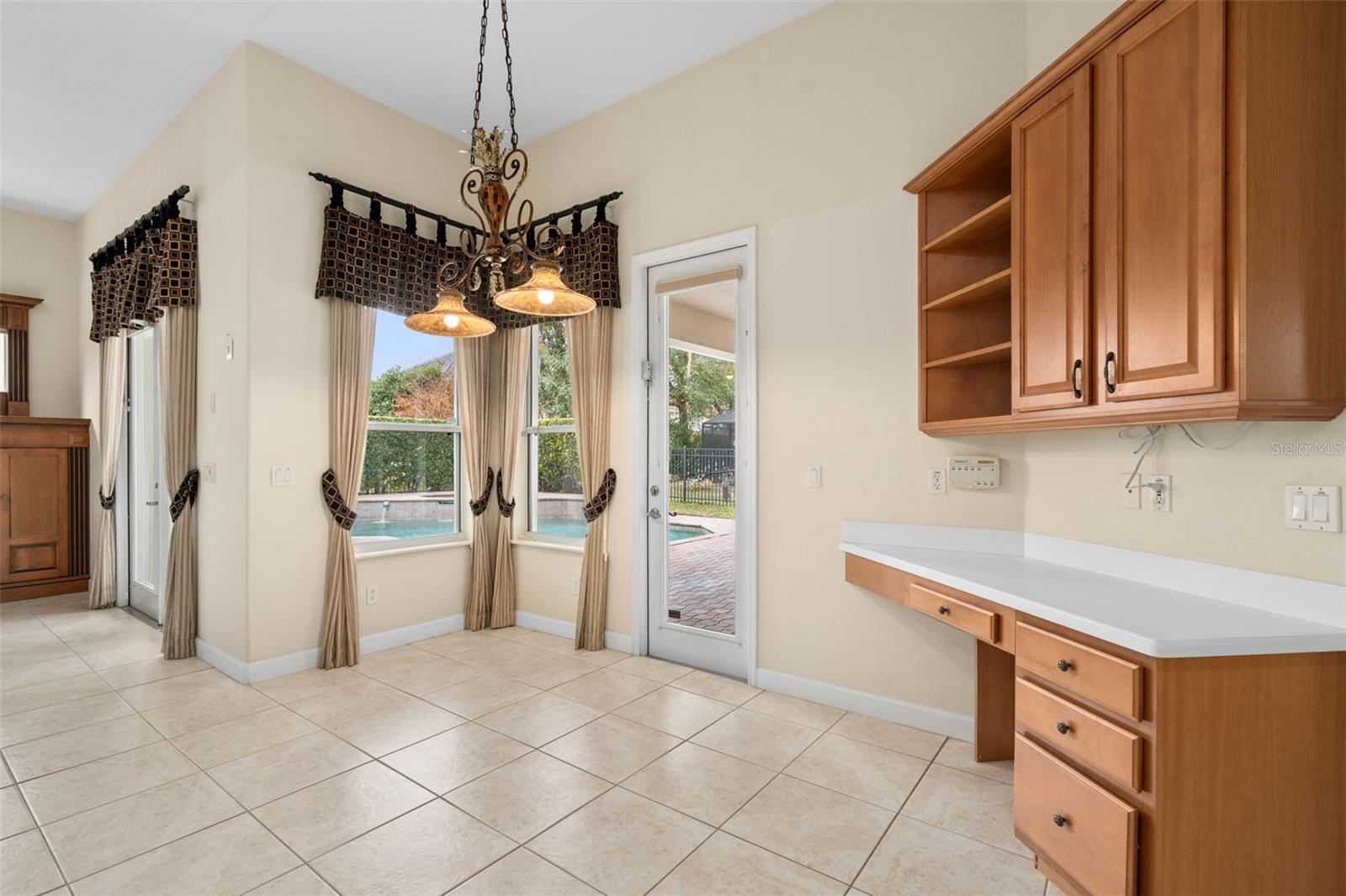 Listing photo id 20 for 1950 Elkhorn Court