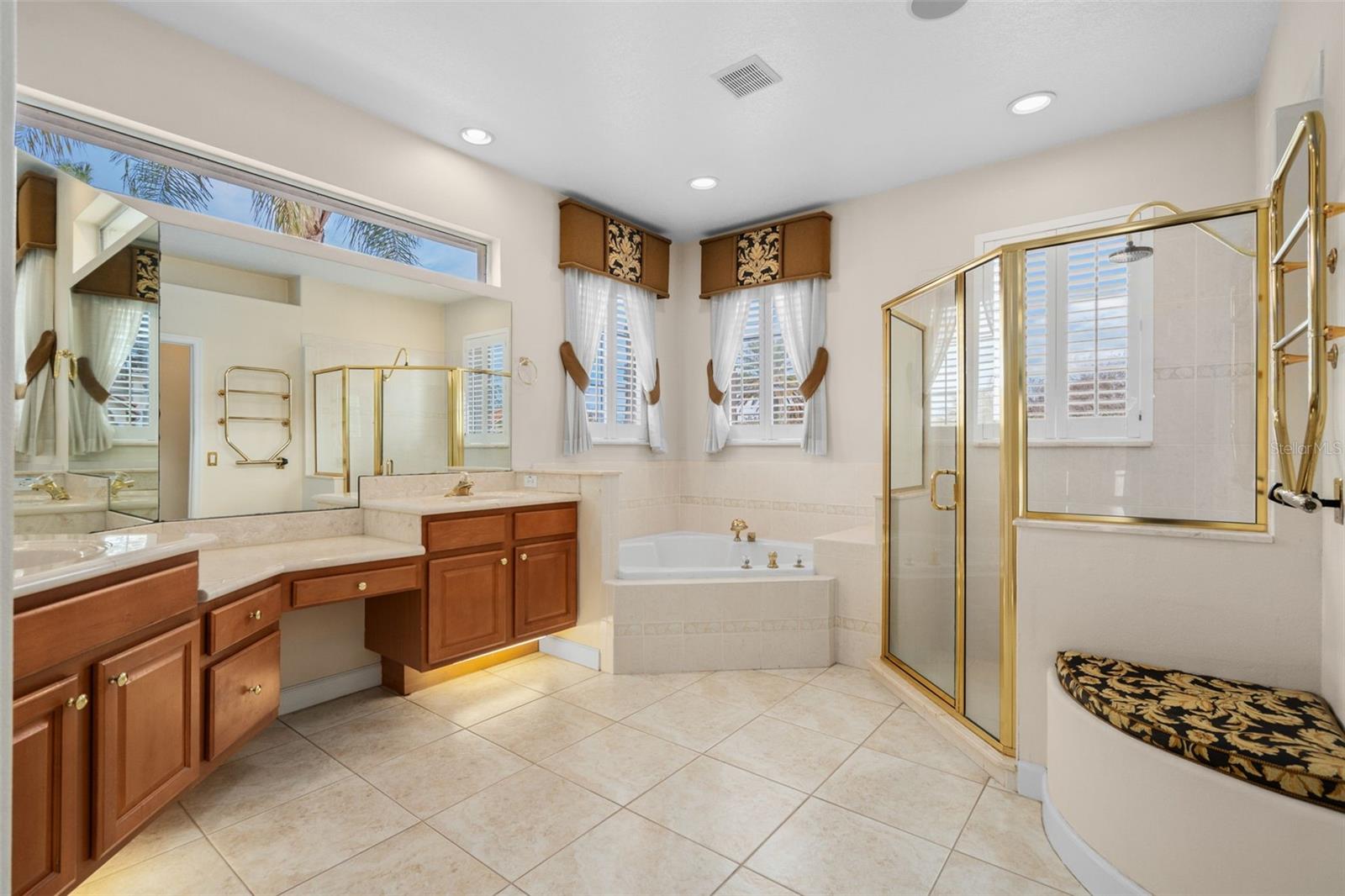 Listing photo id 27 for 1950 Elkhorn Court