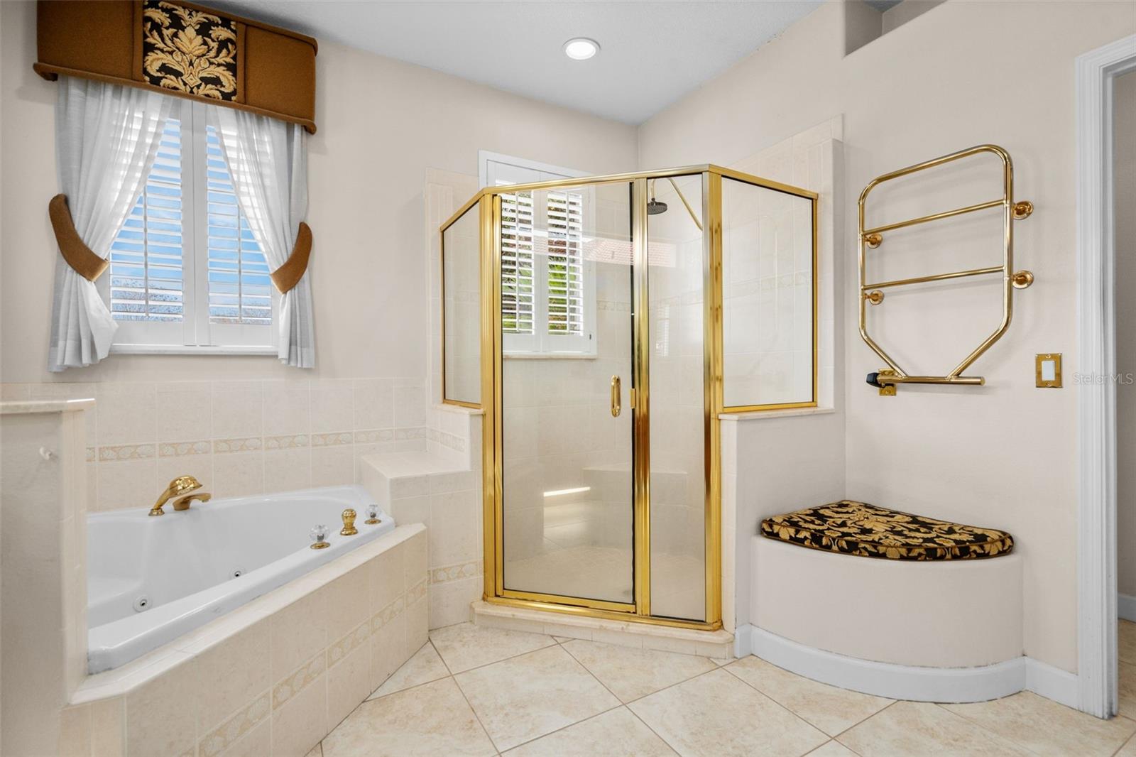 Listing photo id 28 for 1950 Elkhorn Court